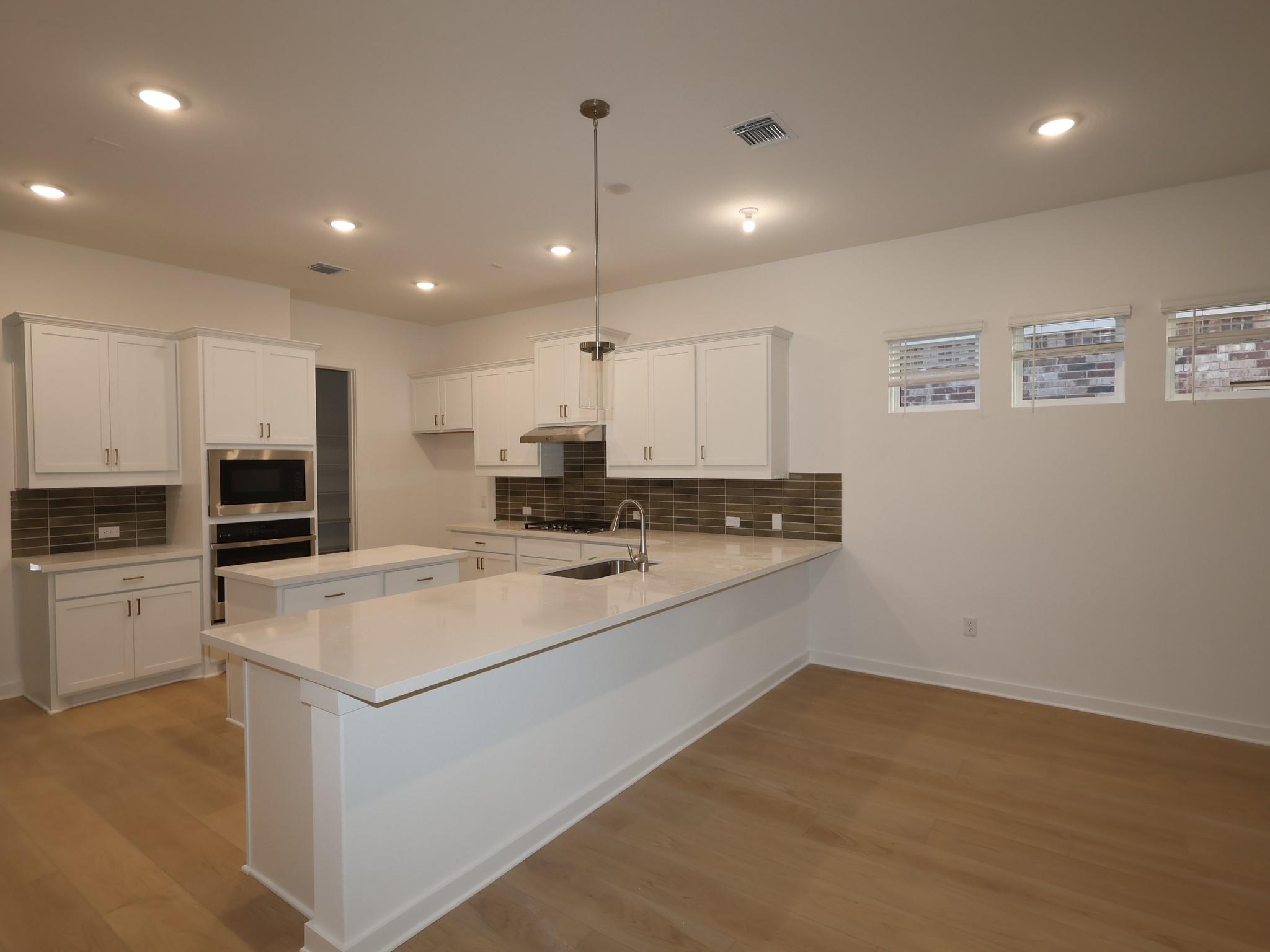 3936 Fulton Dr, Leander, TX 78641