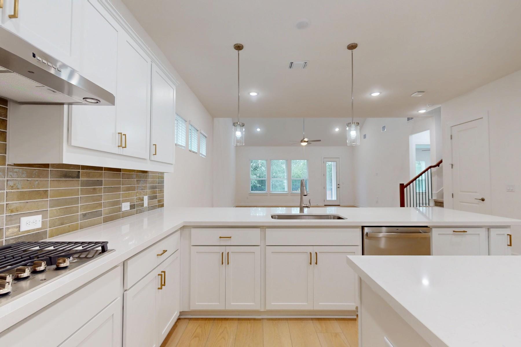 3936 Fulton Dr, Leander, TX 78641