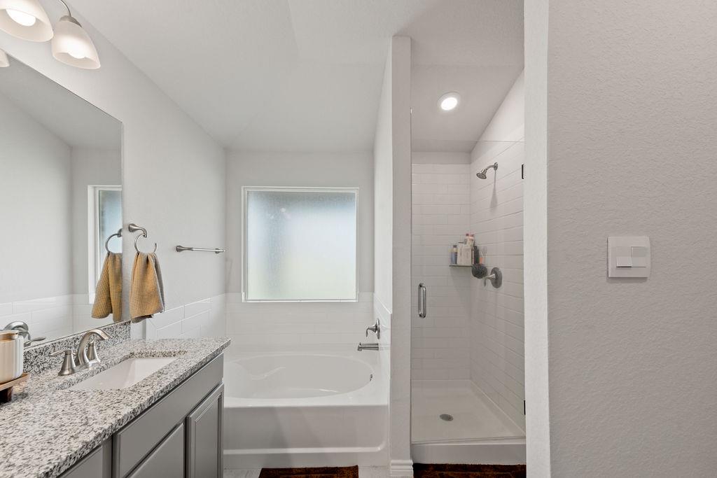 213 Gauge Rd, Thorndale, TX 76577