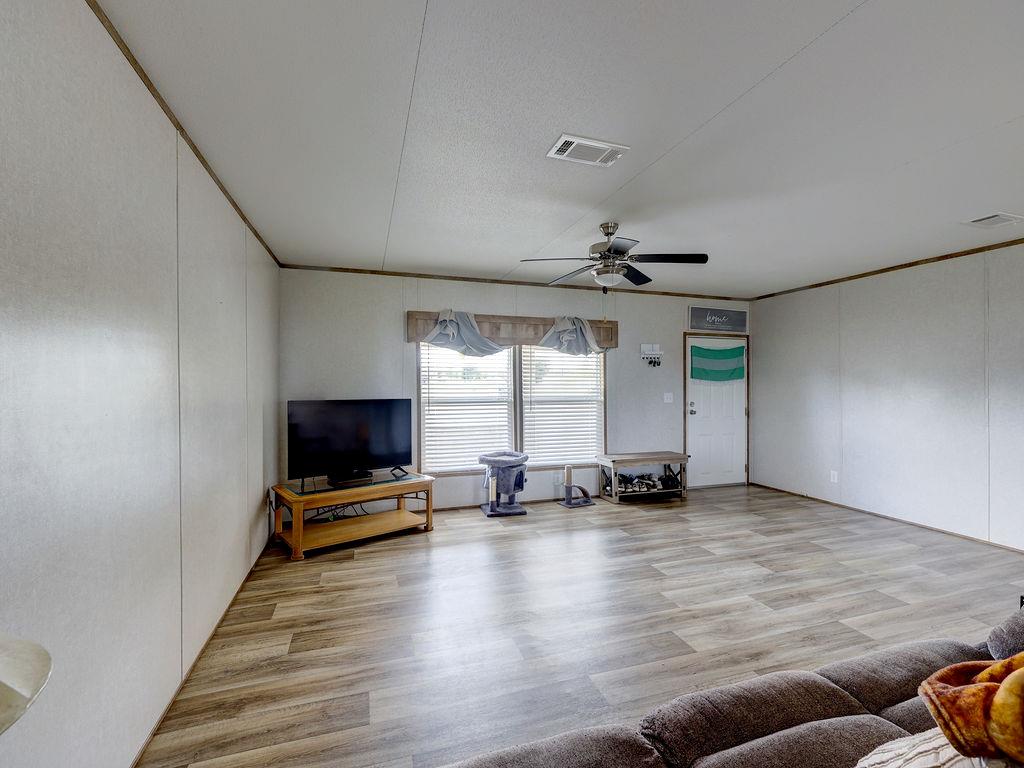 19645 Buttermilk Ln, Salado, TX 76571