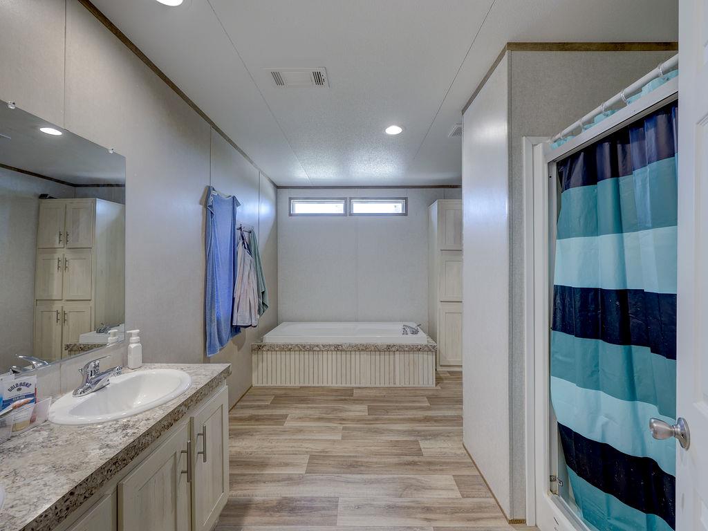 19645 Buttermilk Ln, Salado, TX 76571