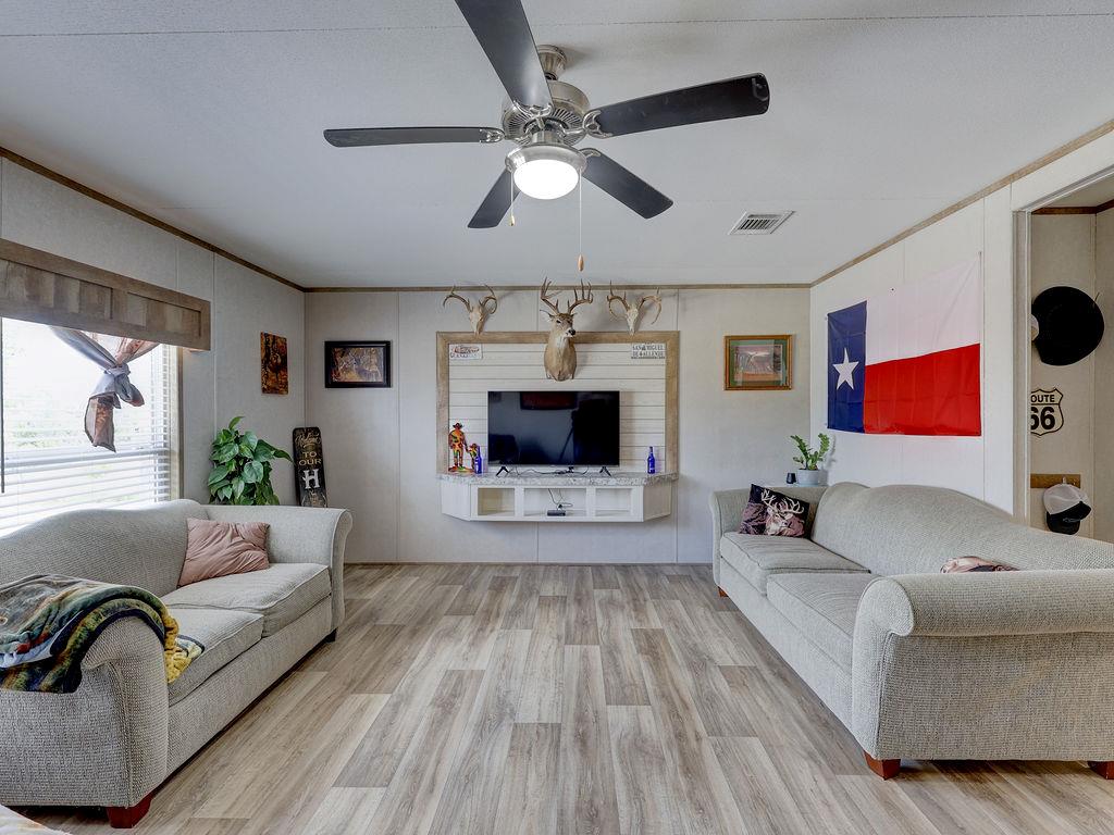 19645 Buttermilk Ln, Salado, TX 76571