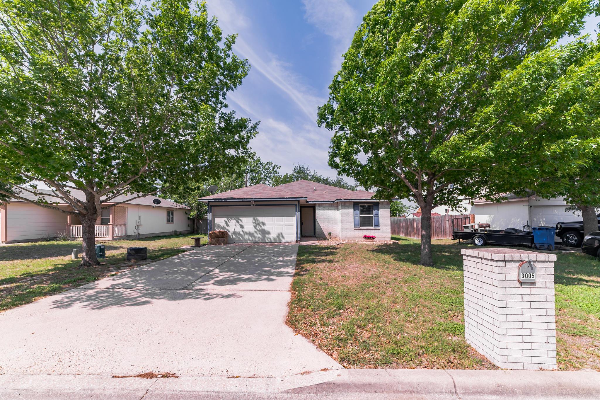 3005 Tyler Ln, Taylor, TX 76574