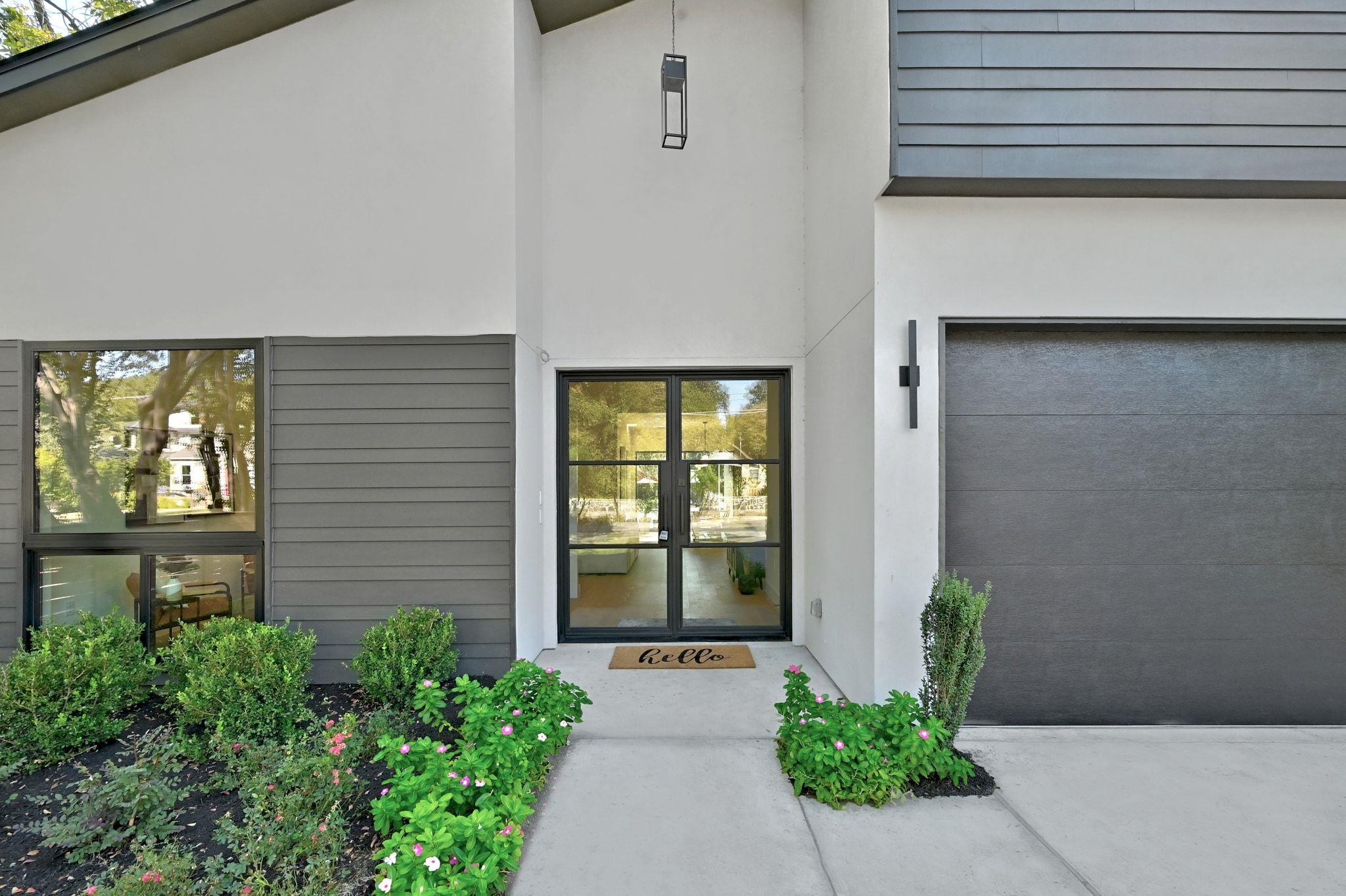 711 Kinney Ave, Austin, TX 78704