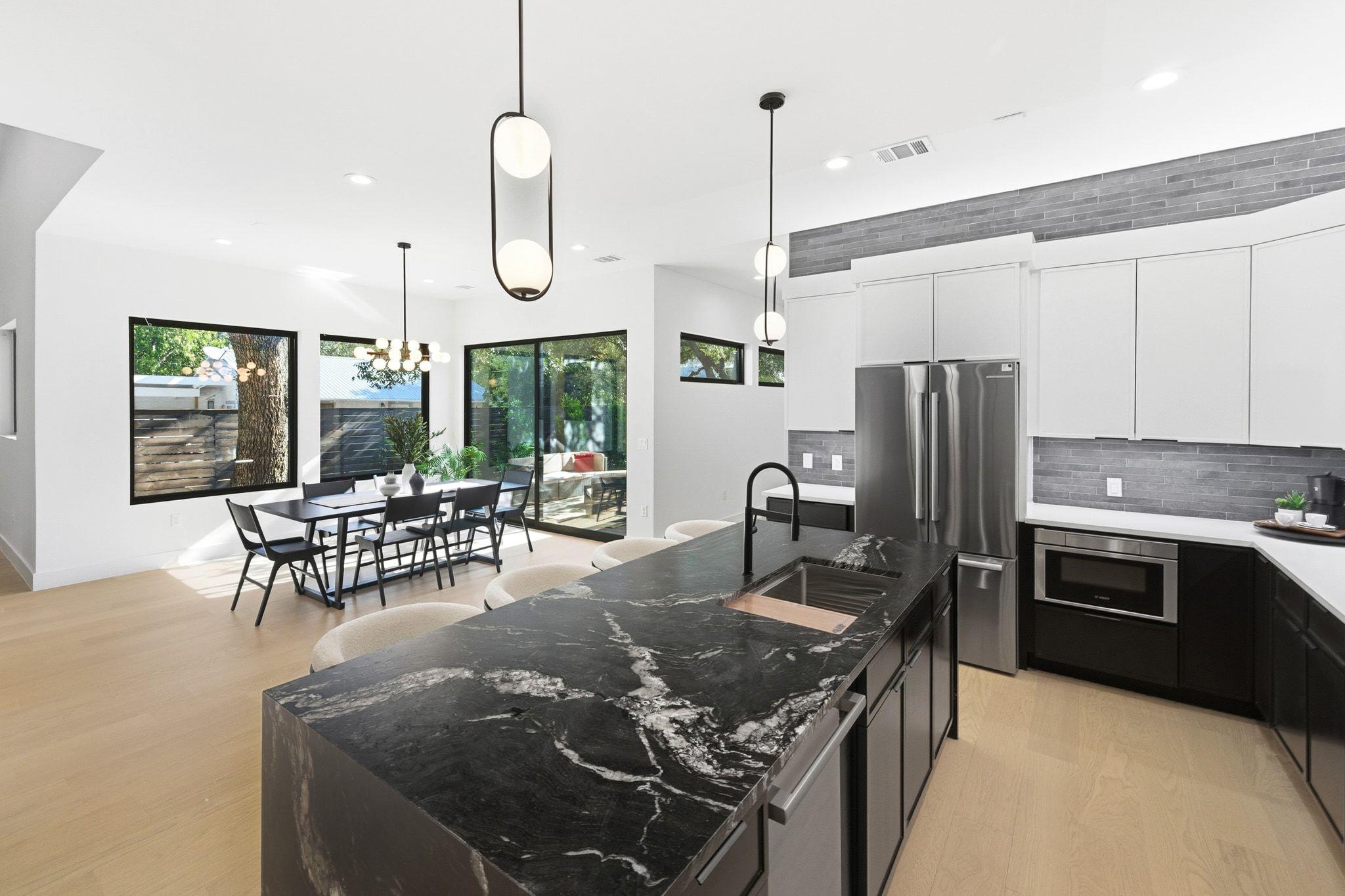 711 Kinney Ave, Austin, TX 78704