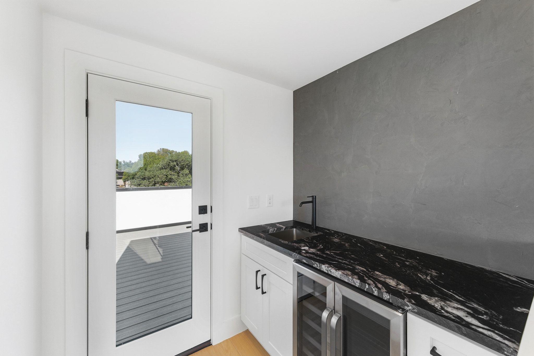 711 Kinney Ave, Austin, TX 78704