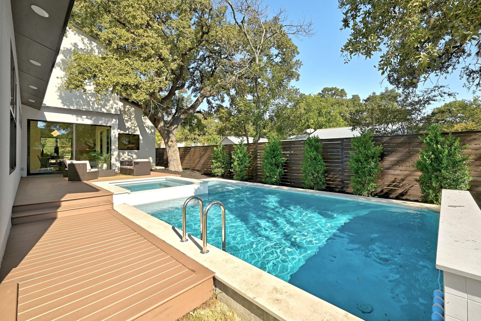 711 Kinney Ave, Austin, TX 78704