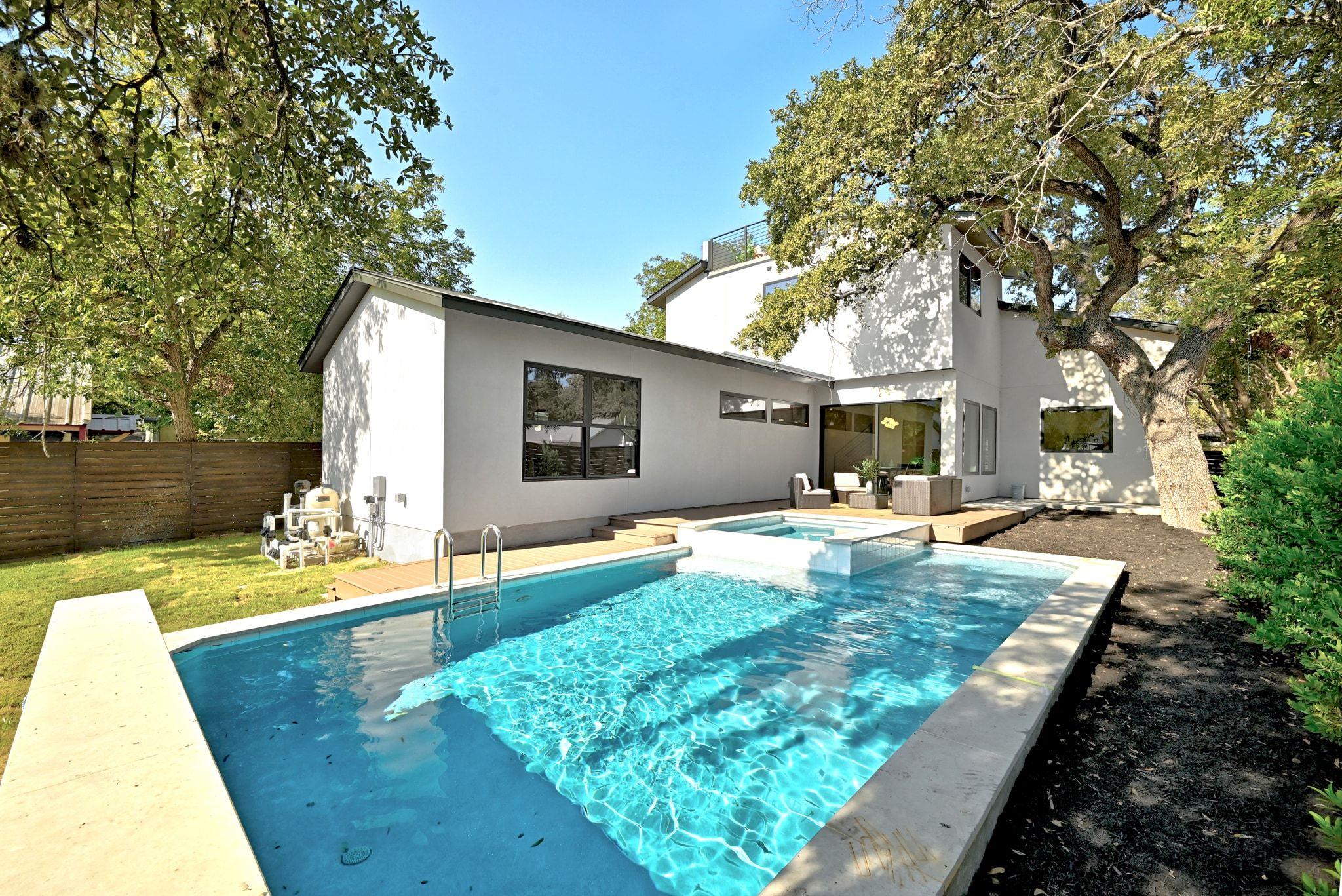 711 Kinney Ave, Austin, TX 78704