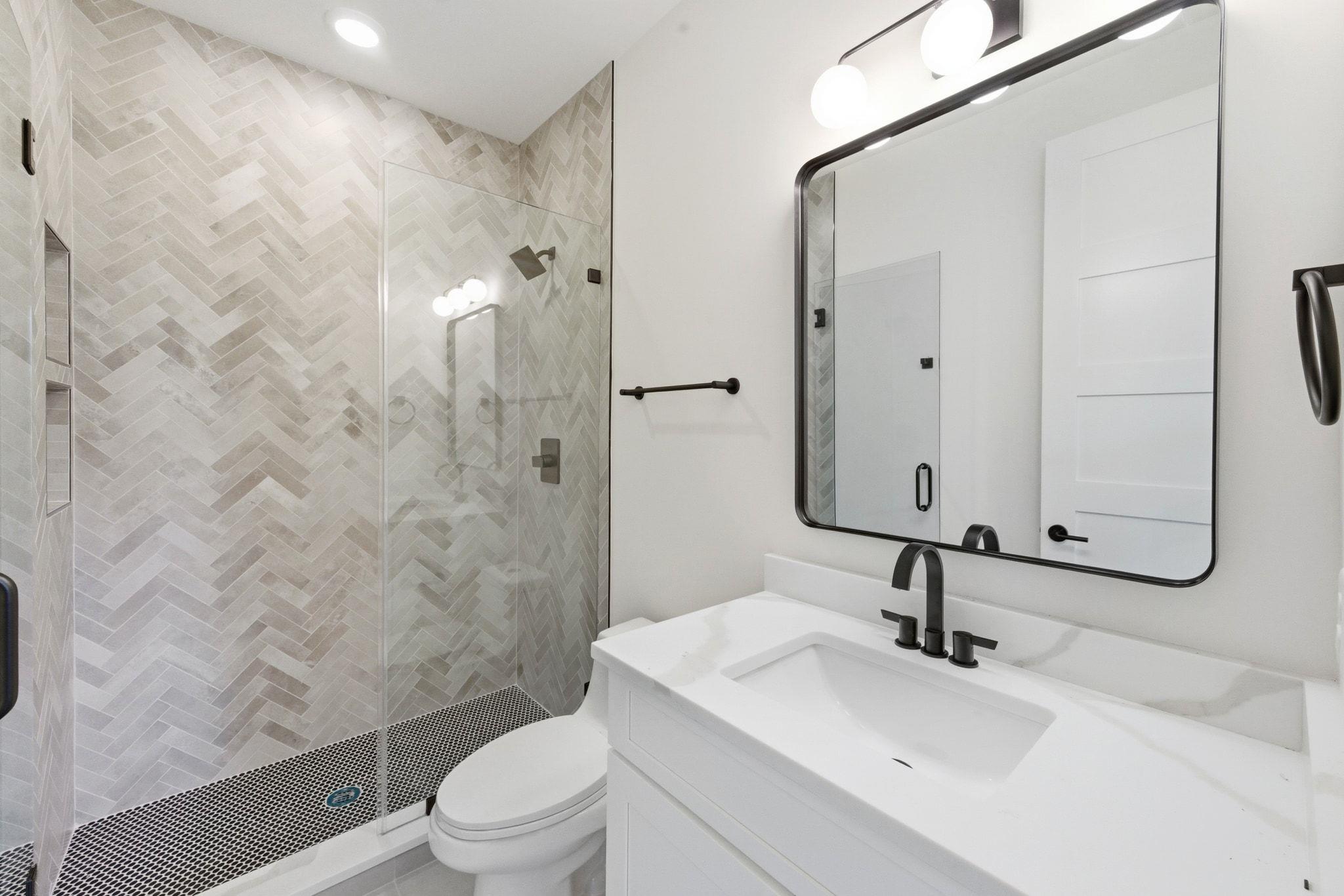 711 Kinney Ave, Austin, TX 78704