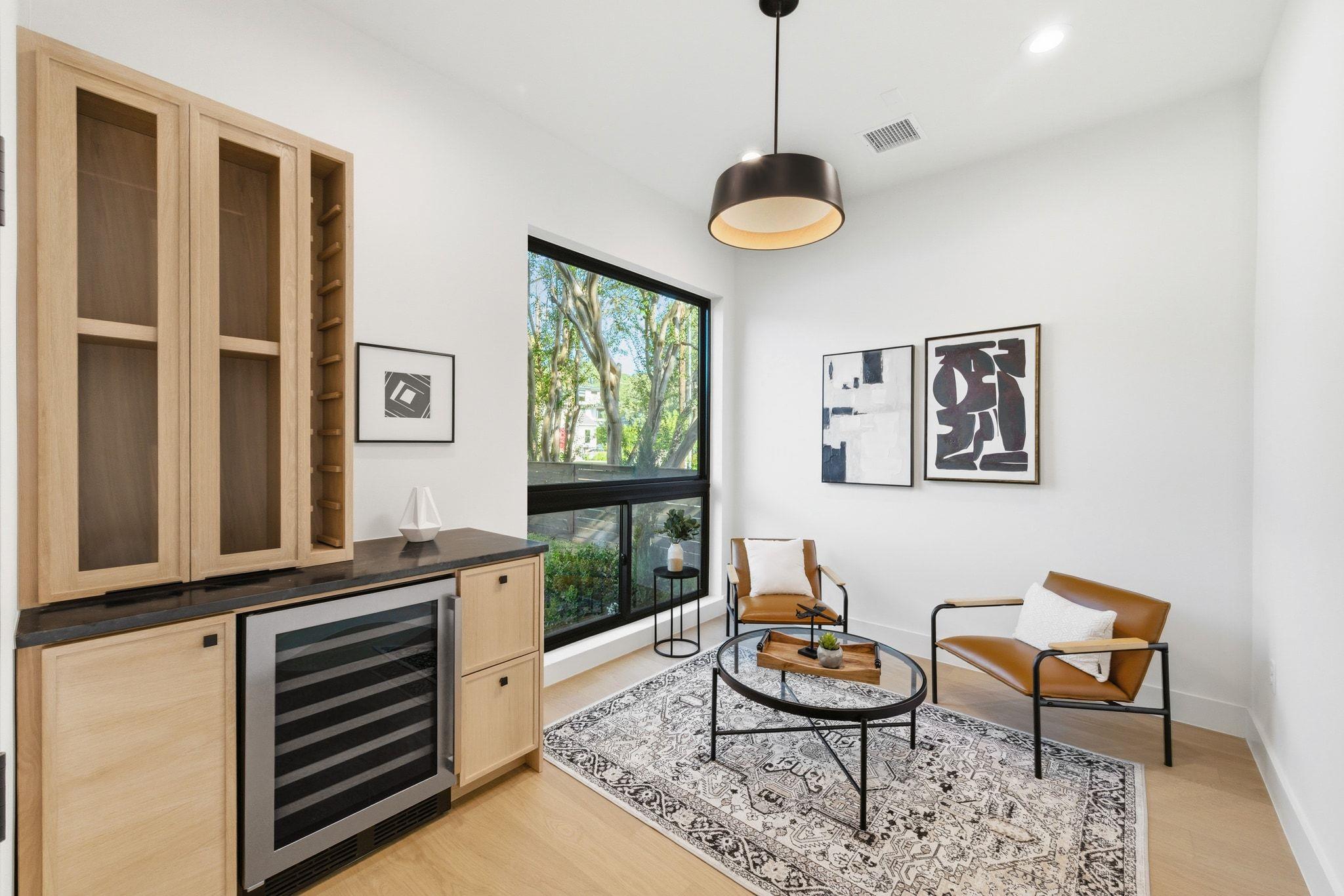 711 Kinney Ave, Austin, TX 78704