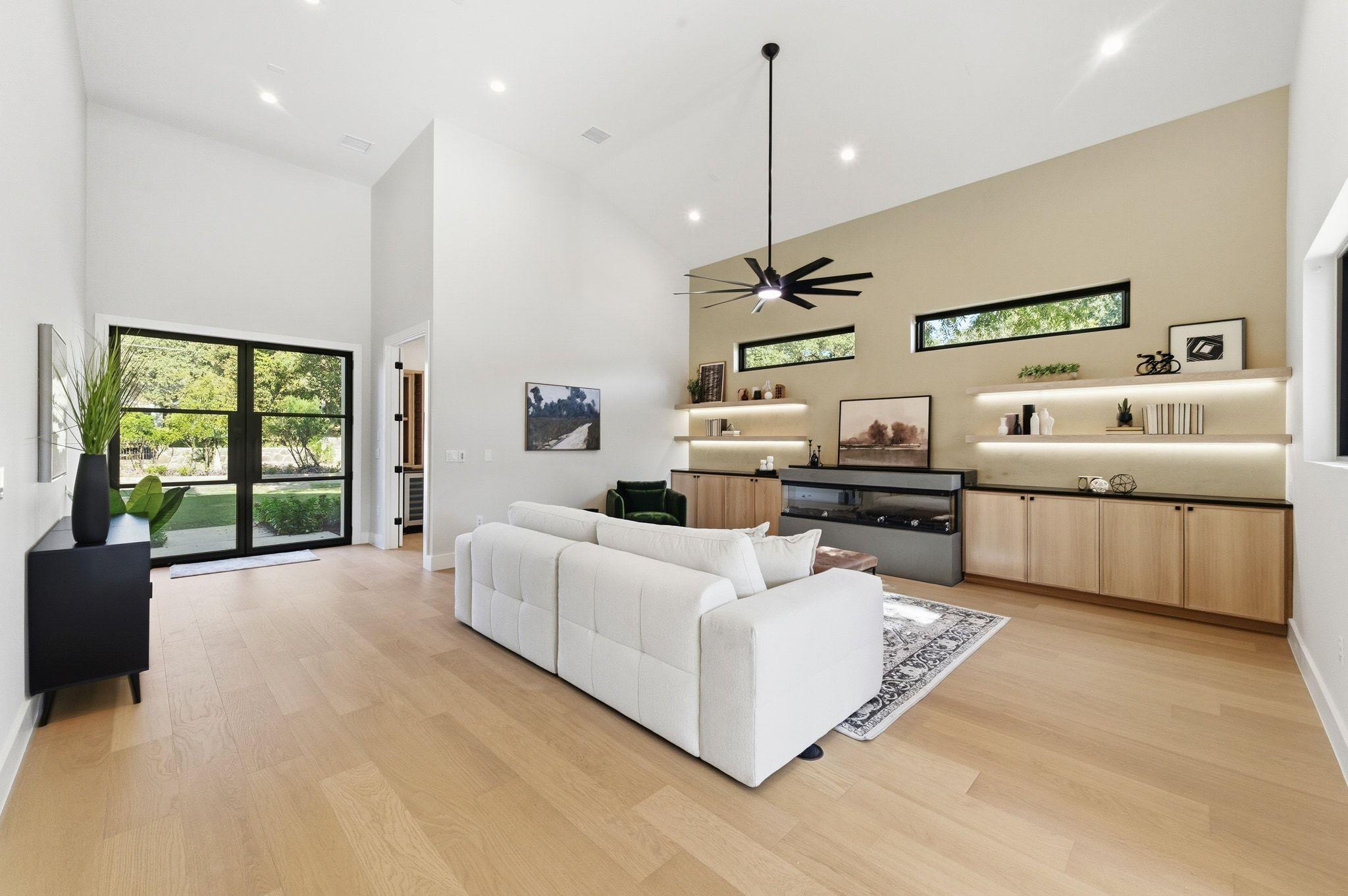 711 Kinney Ave, Austin, TX 78704