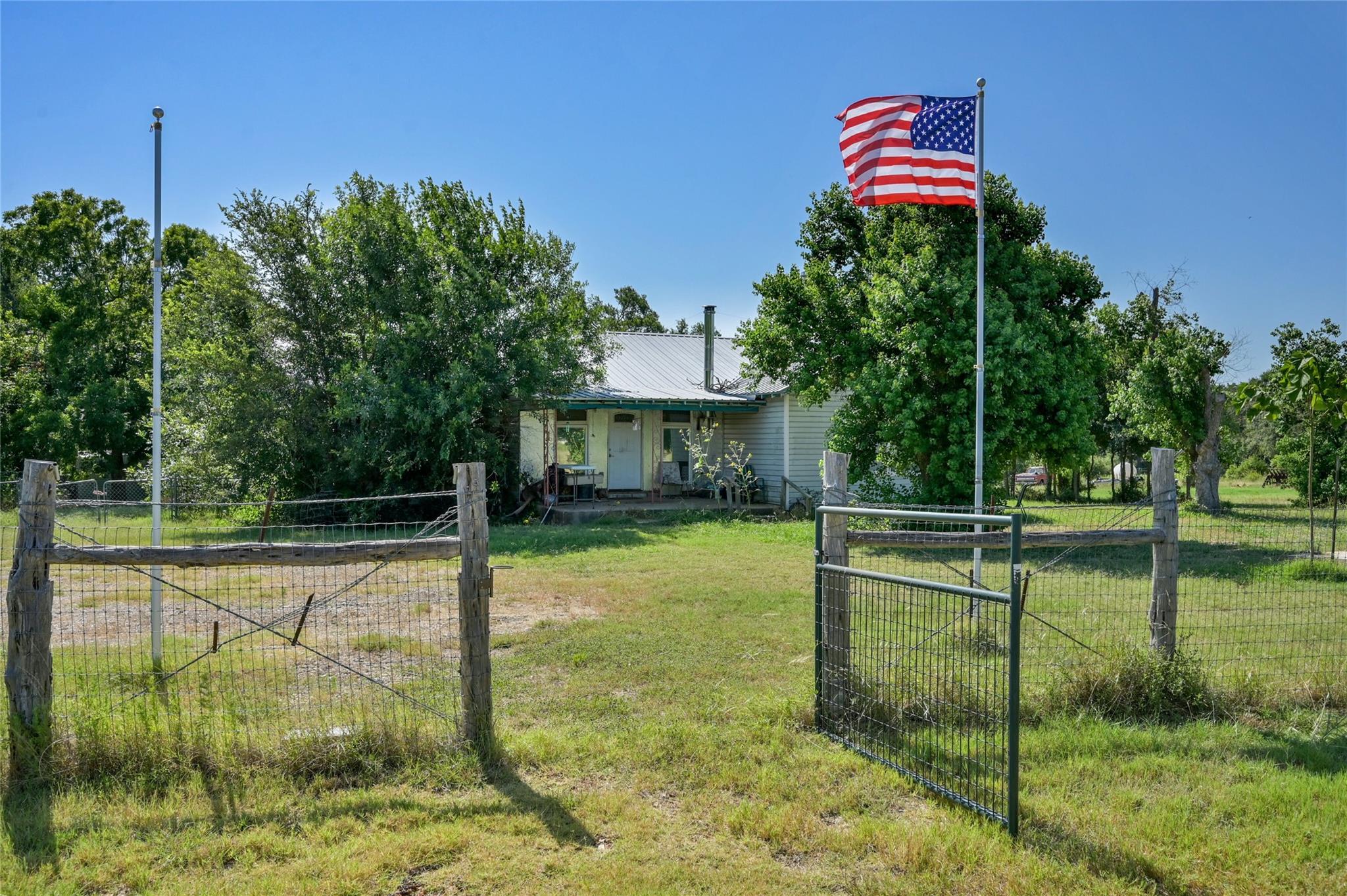 681 County Road 474, Elgin, TX 78621