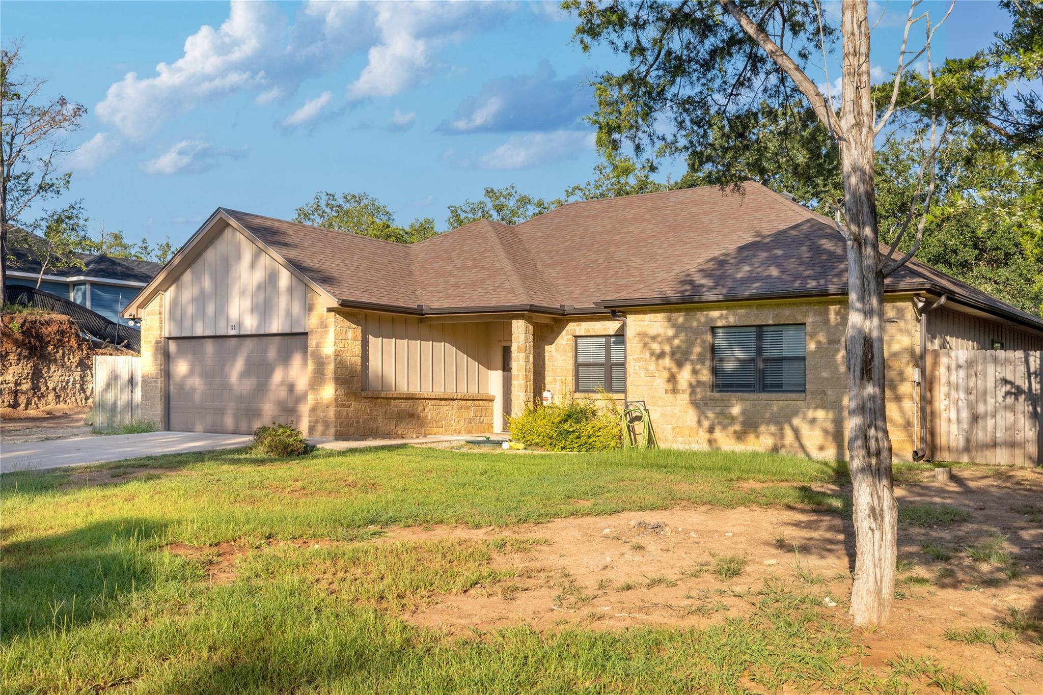 122 N Pohakea Dr, Bastrop, TX 78602