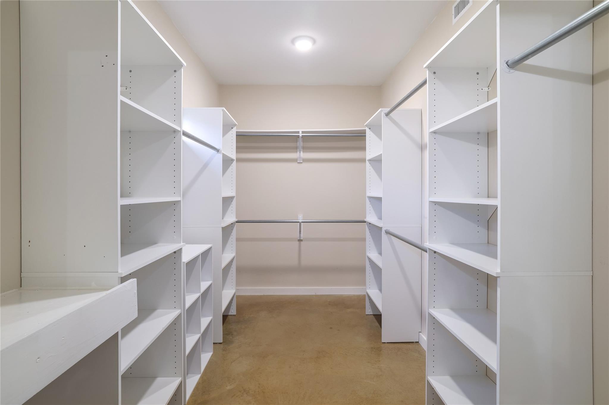 122 N Pohakea Dr, Bastrop, TX 78602