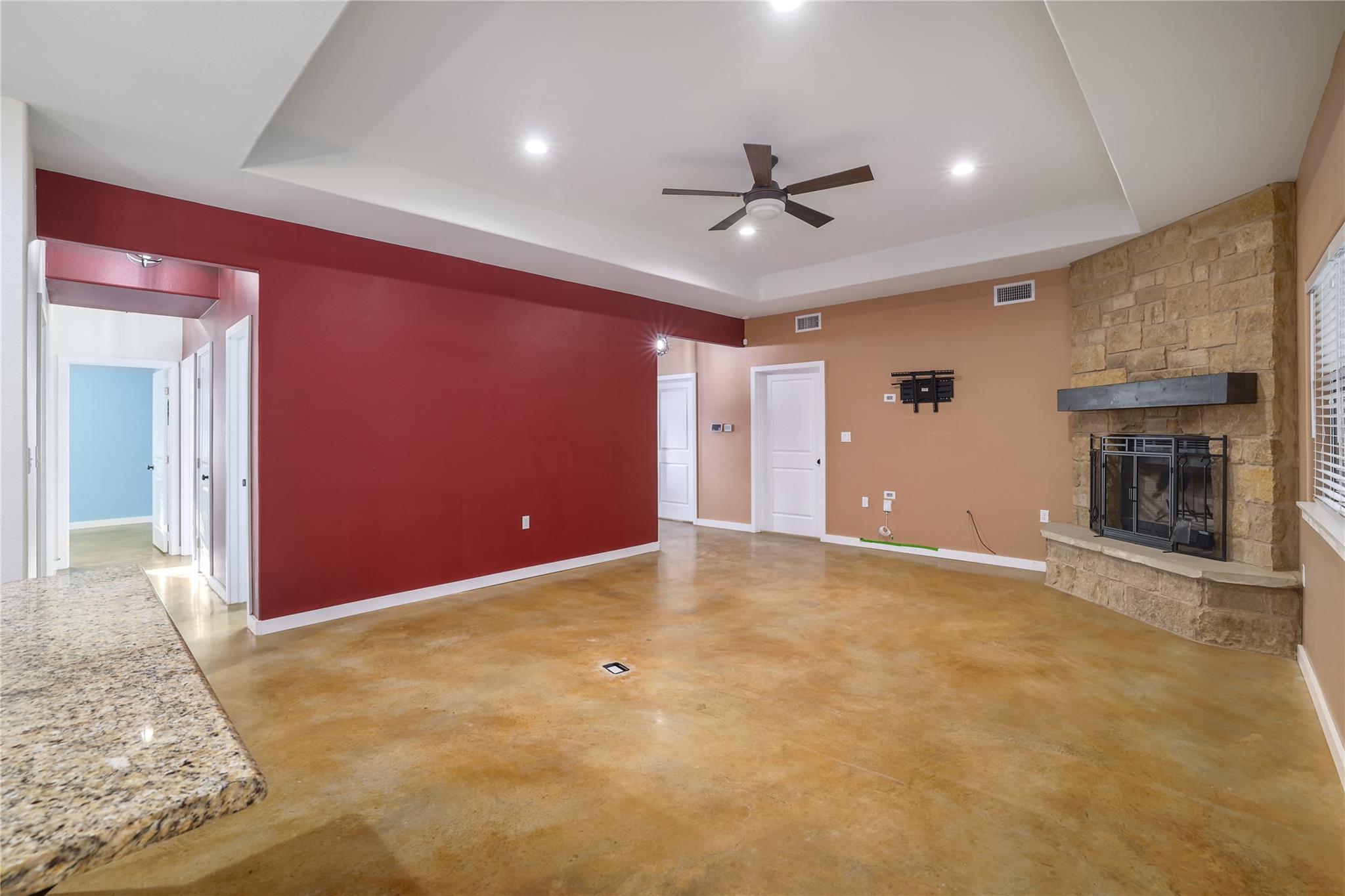 122 N Pohakea Dr, Bastrop, TX 78602