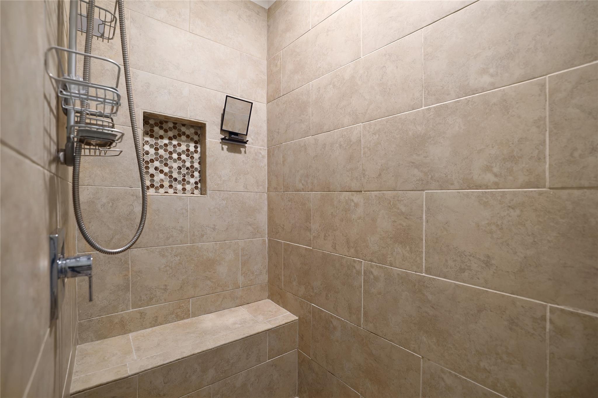 122 N Pohakea Dr, Bastrop, TX 78602