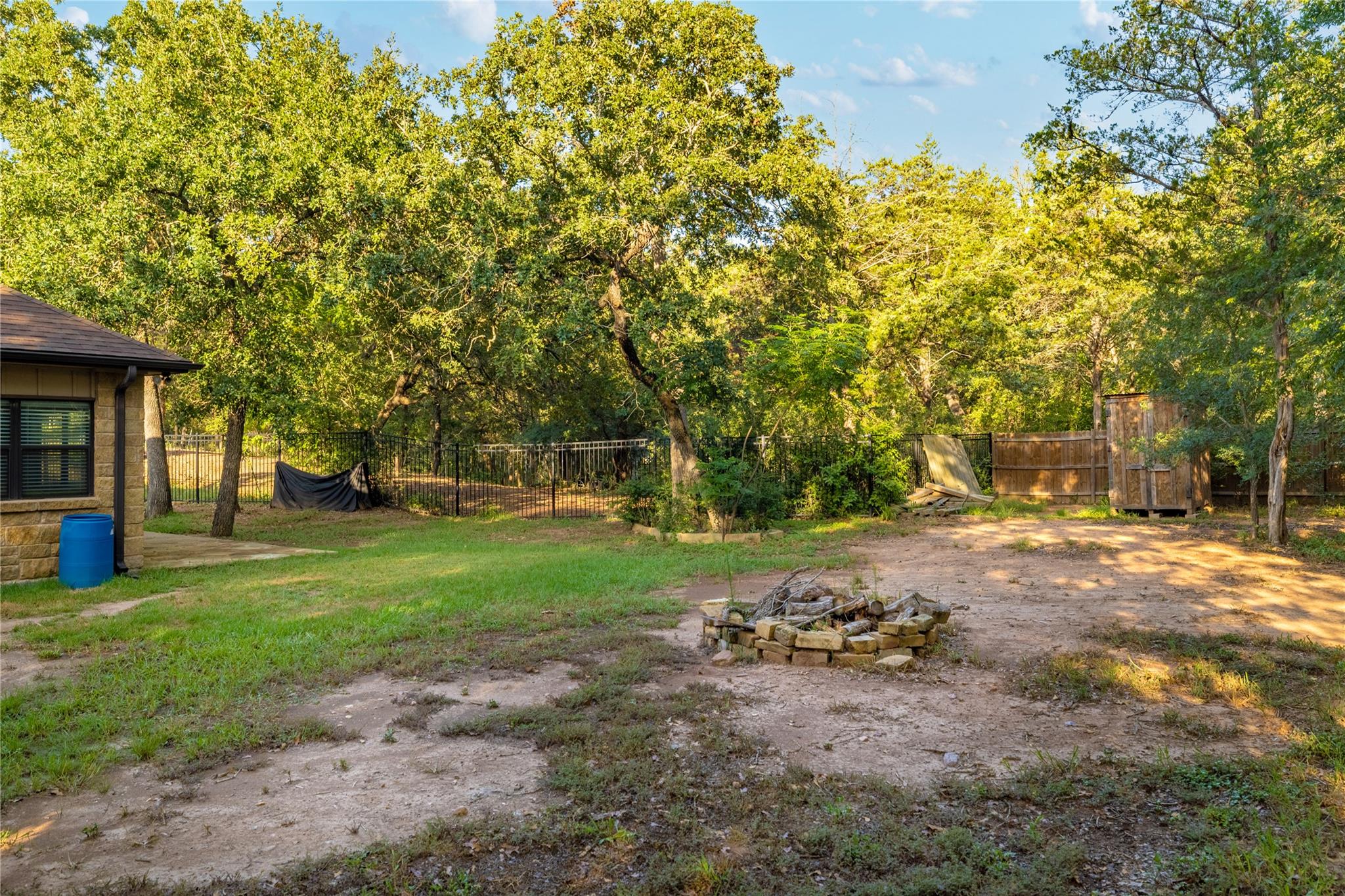 122 N Pohakea Dr, Bastrop, TX 78602