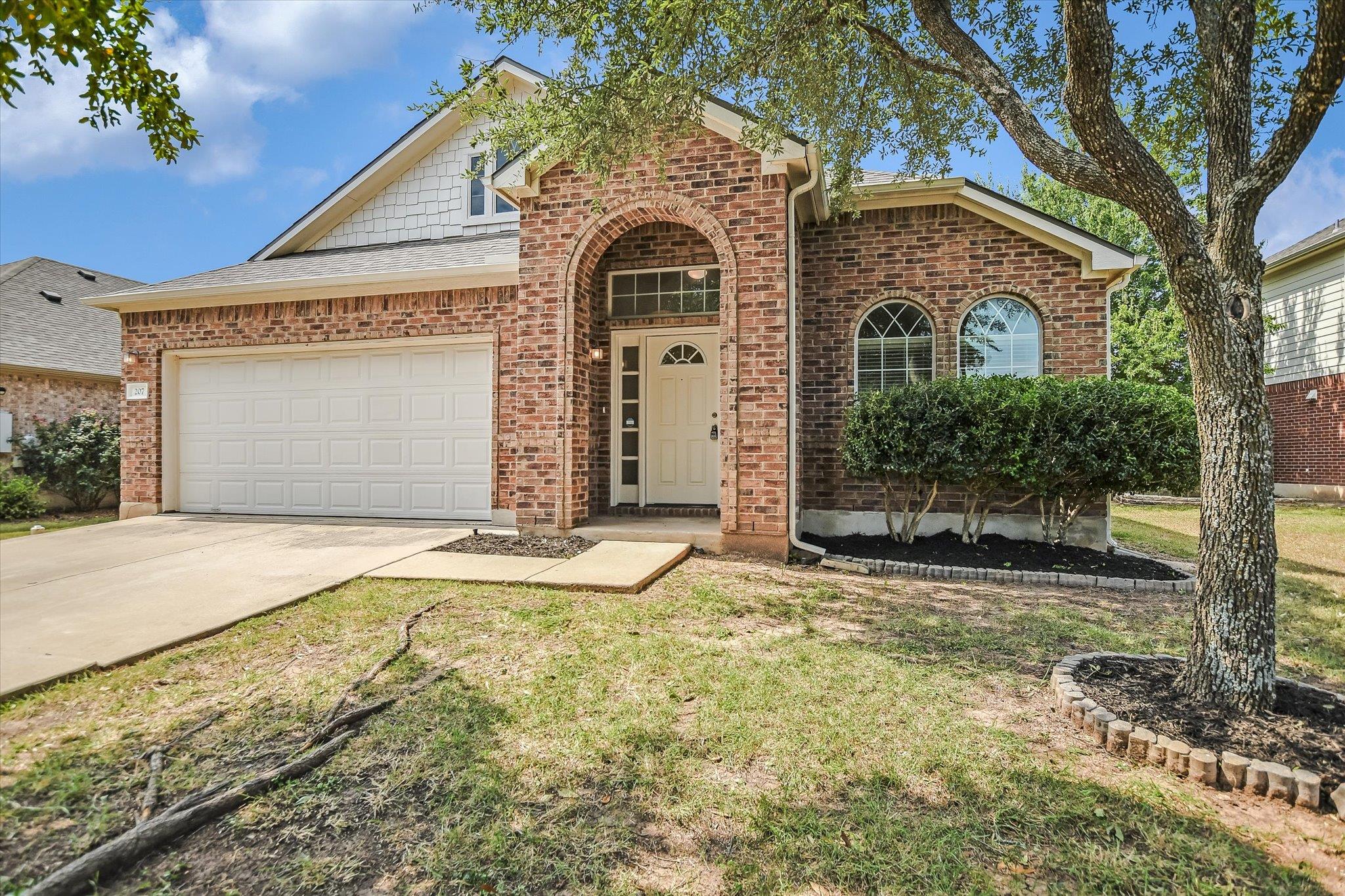 207 Hoot Owl Ln N, Leander, TX 78641