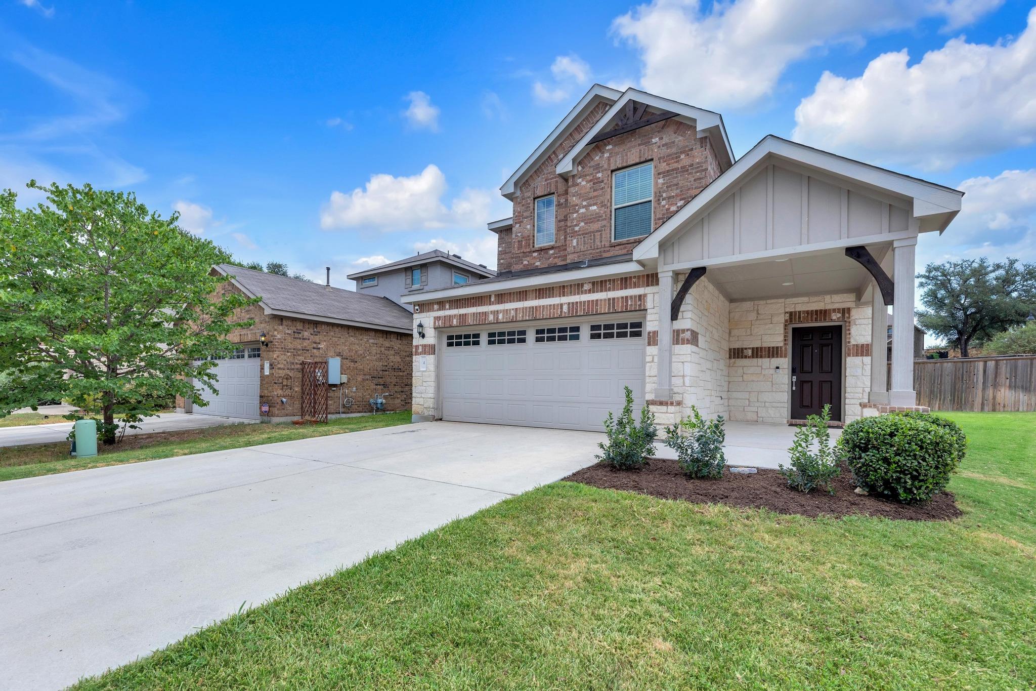1050 Kenney Fort Xing # 4, Round Rock, TX 78665