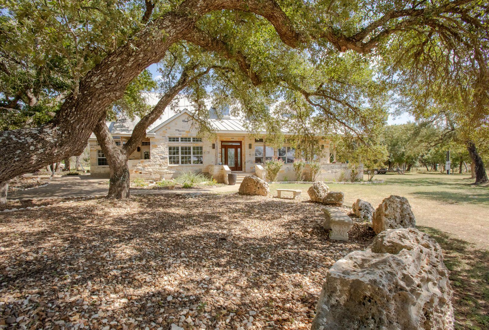 2010 County Road 233, Florence, TX 76527