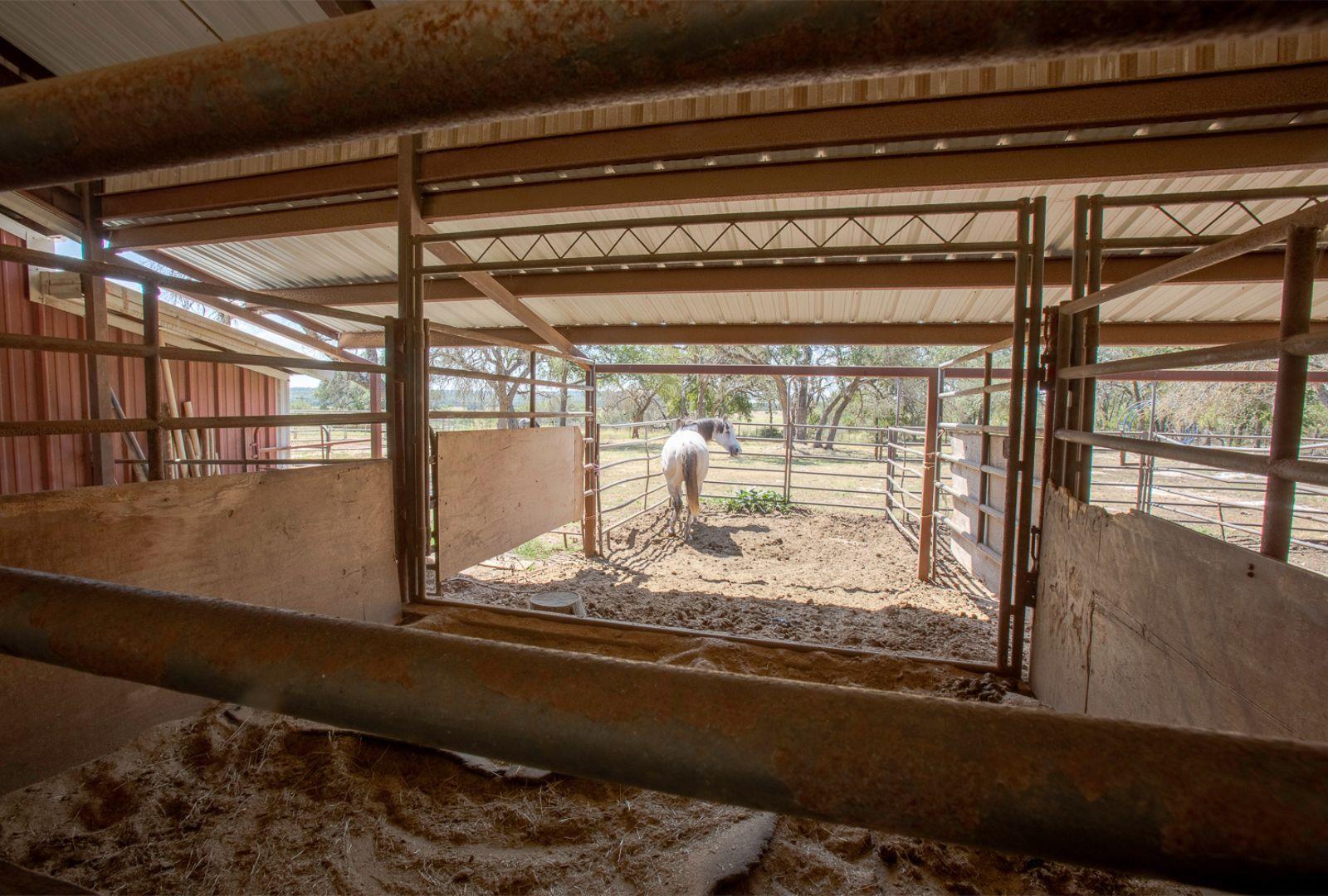 2010 County Road 233, Florence, TX 76527