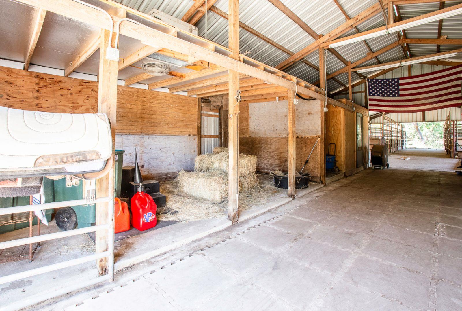 2010 County Road 233, Florence, TX 76527