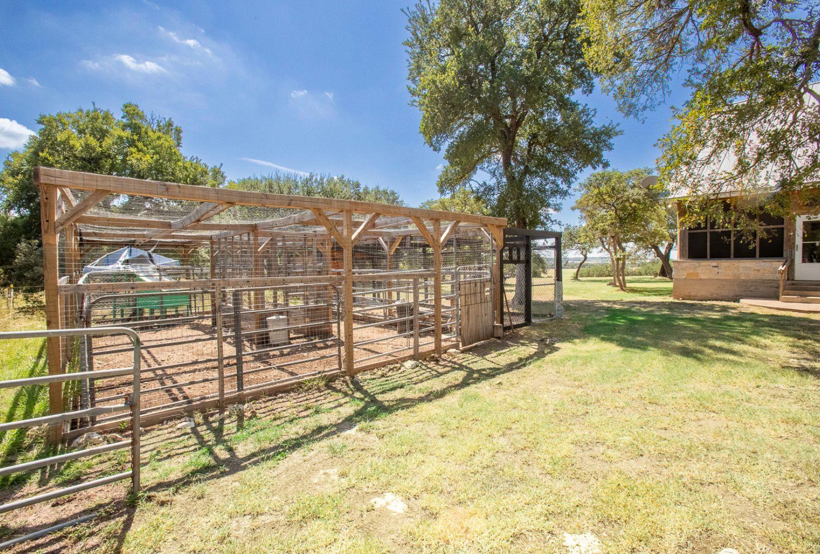2010 County Road 233, Florence, TX 76527