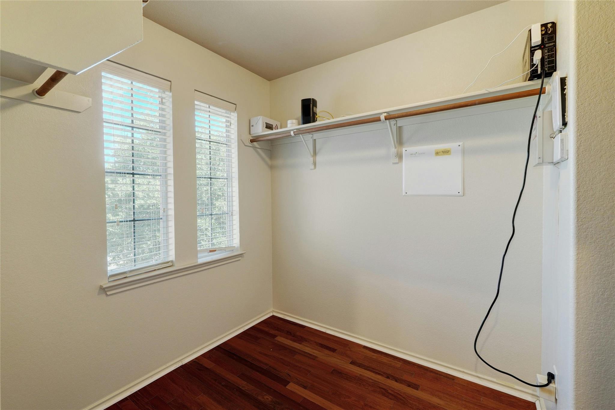 8227 Liberty Walk Dr, Round Rock, TX 78681