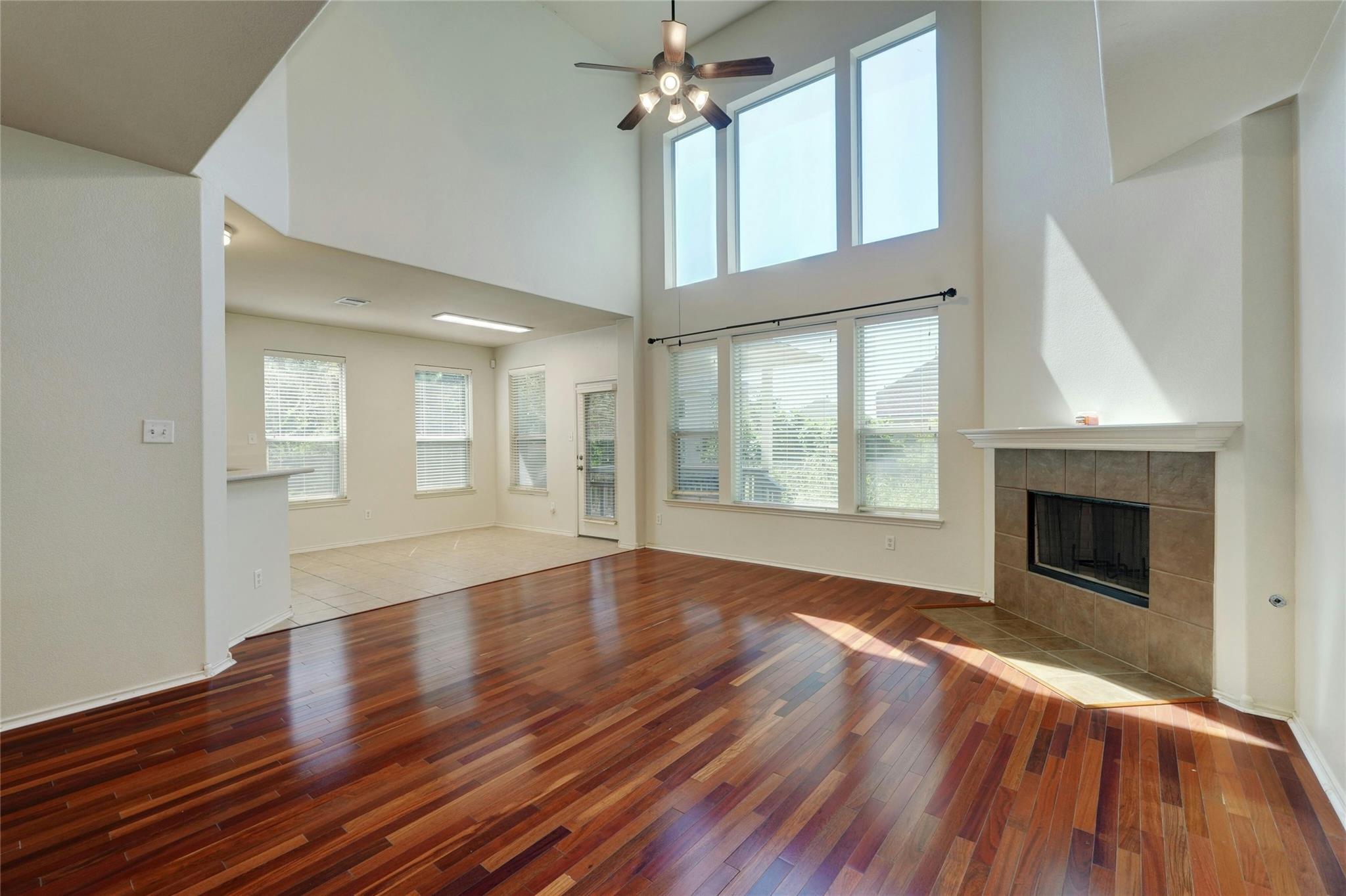 8227 Liberty Walk Dr, Round Rock, TX 78681