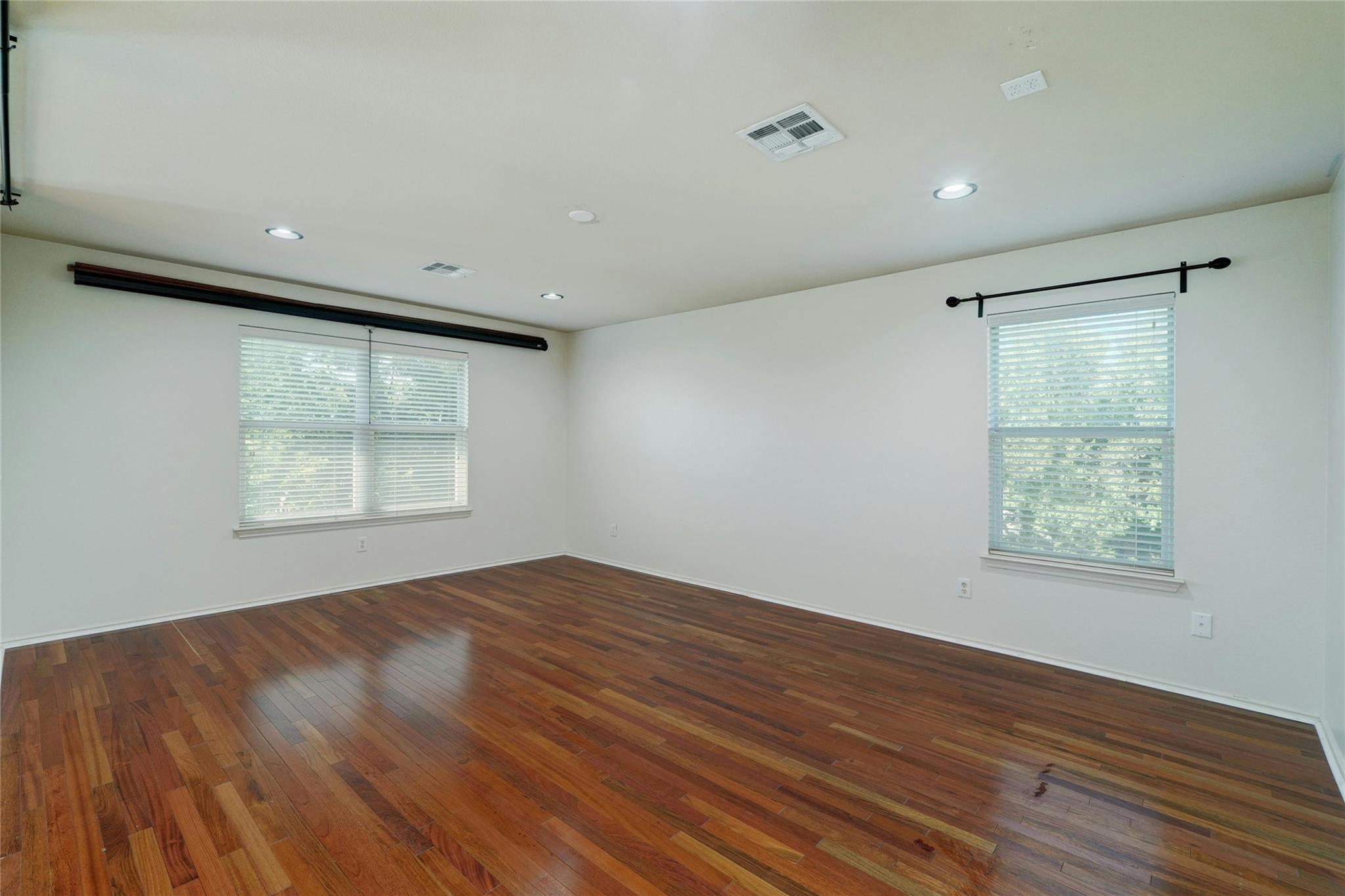 8227 Liberty Walk Dr, Round Rock, TX 78681