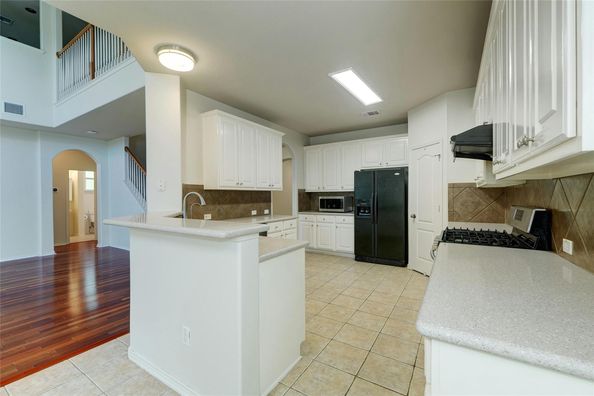 8227 Liberty Walk Dr, Round Rock, TX 78681