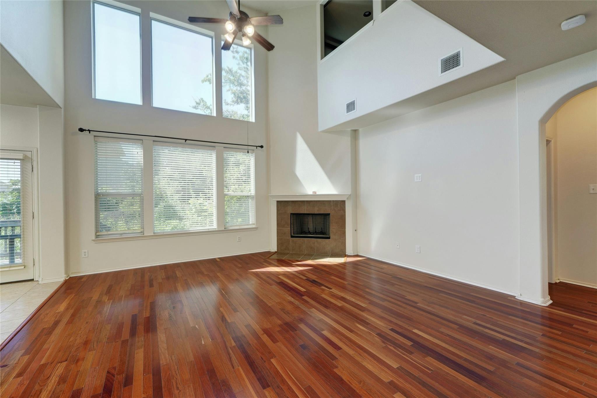 8227 Liberty Walk Dr, Round Rock, TX 78681