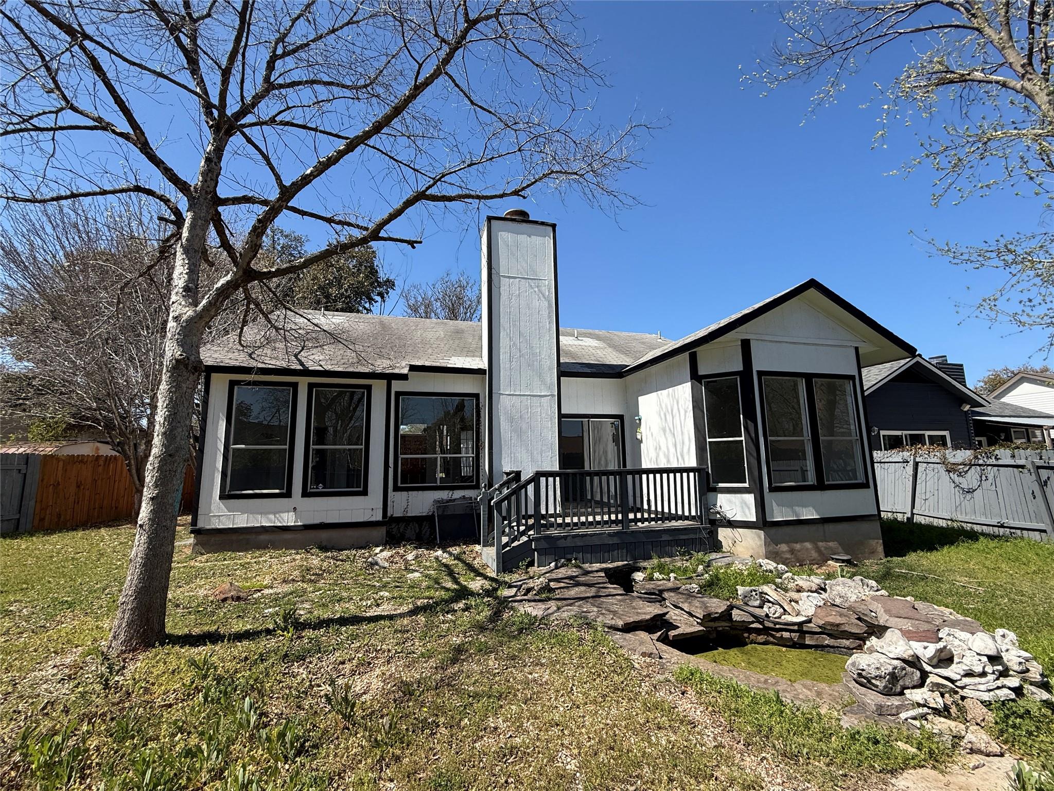 2102 Toulouse Dr, Austin, TX 78748