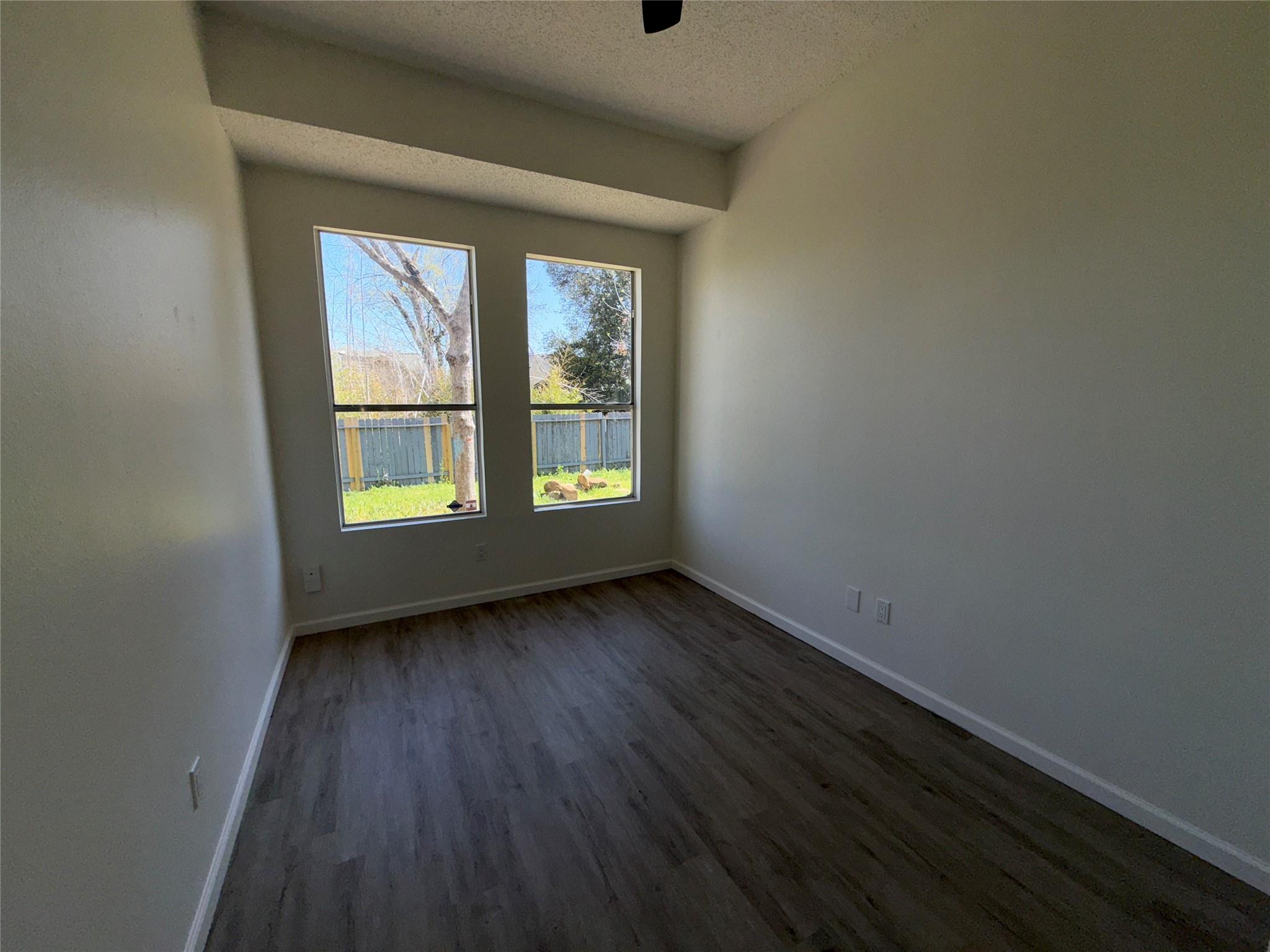 2102 Toulouse Dr, Austin, TX 78748