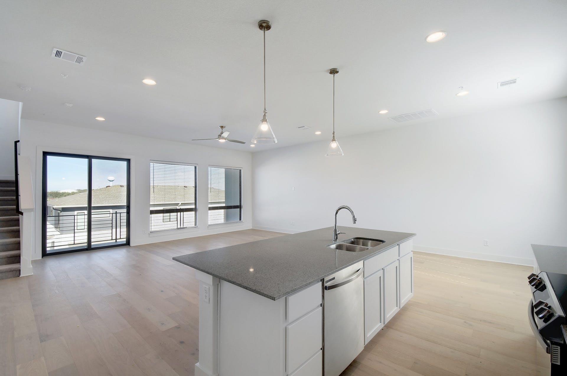 2050 Lohmans Spur Rd # 402, Austin, TX 78734