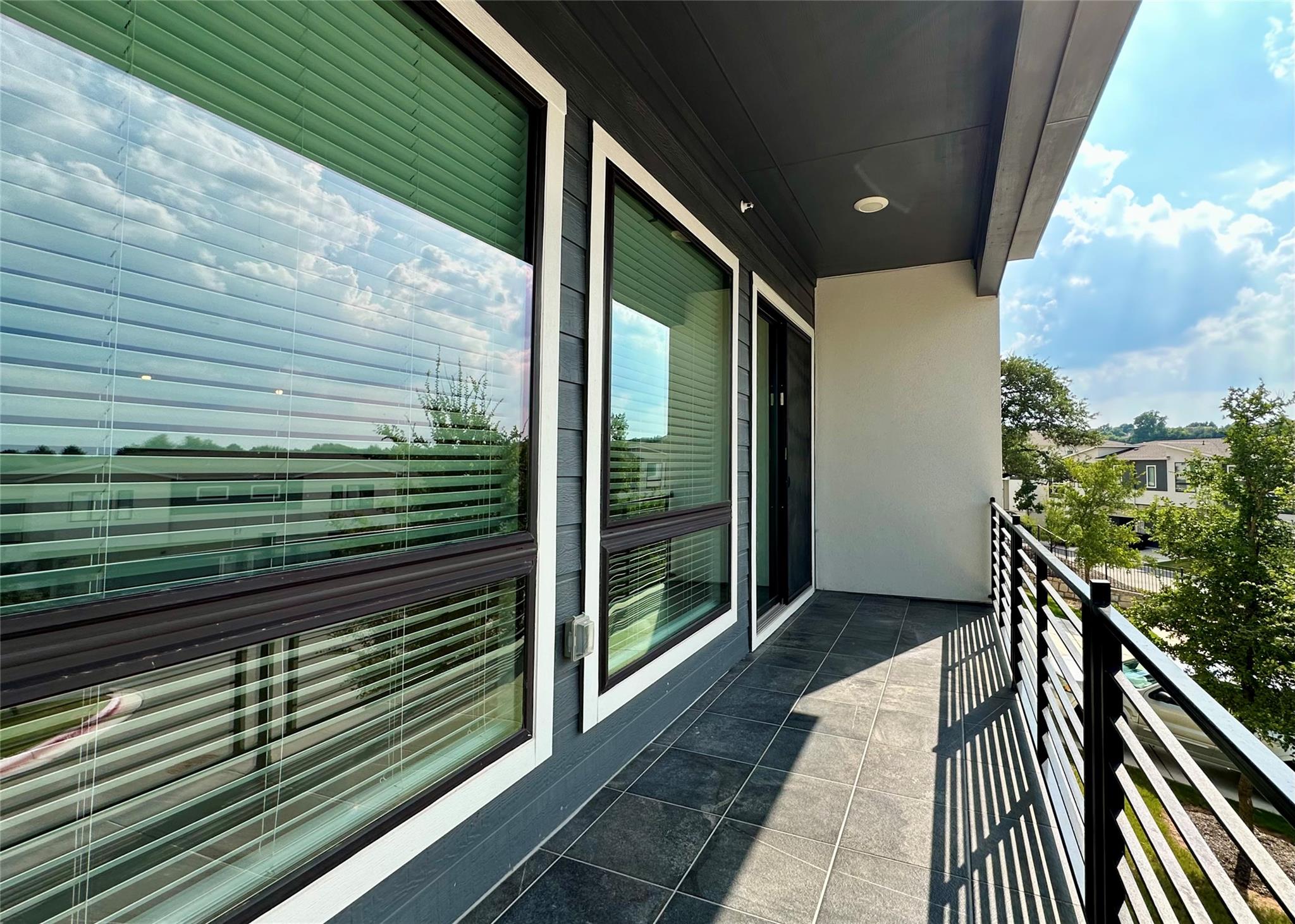 2050 Lohmans Spur Rd # 402, Austin, TX 78734