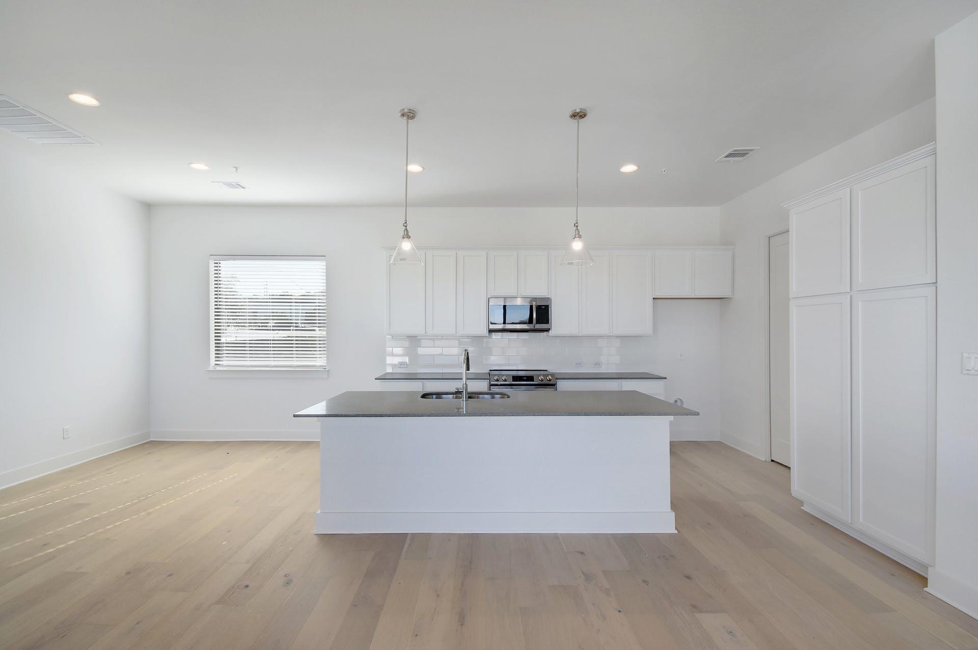 2050 Lohmans Spur Rd # 402, Austin, TX 78734