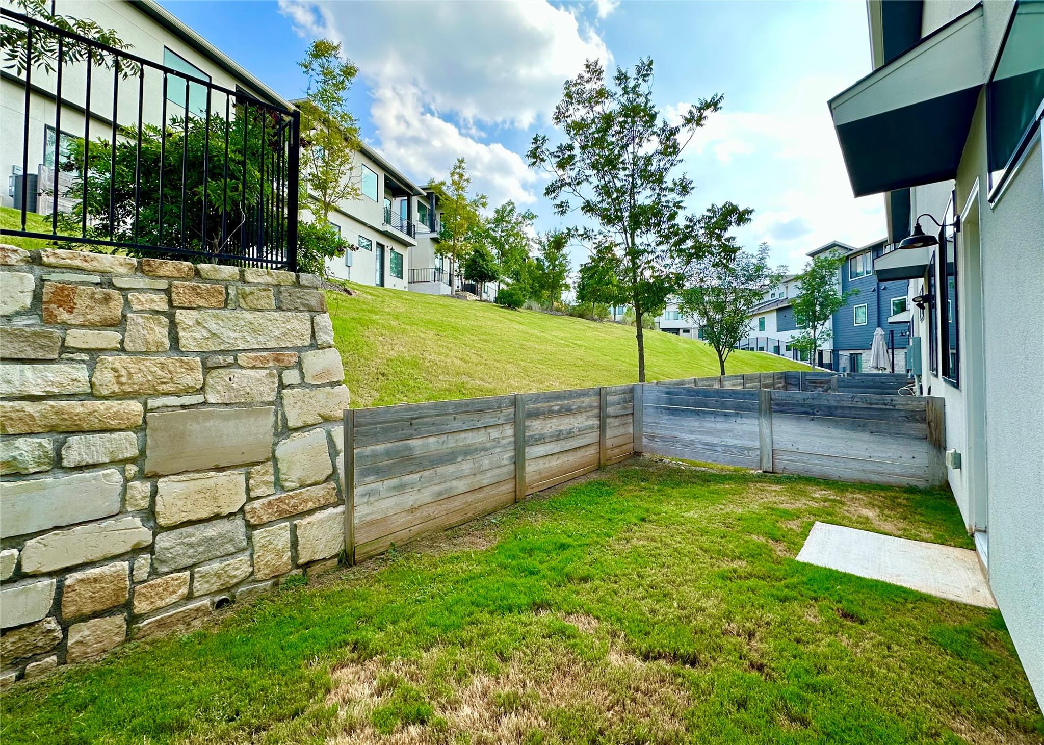 2050 Lohmans Spur Rd # 402, Austin, TX 78734