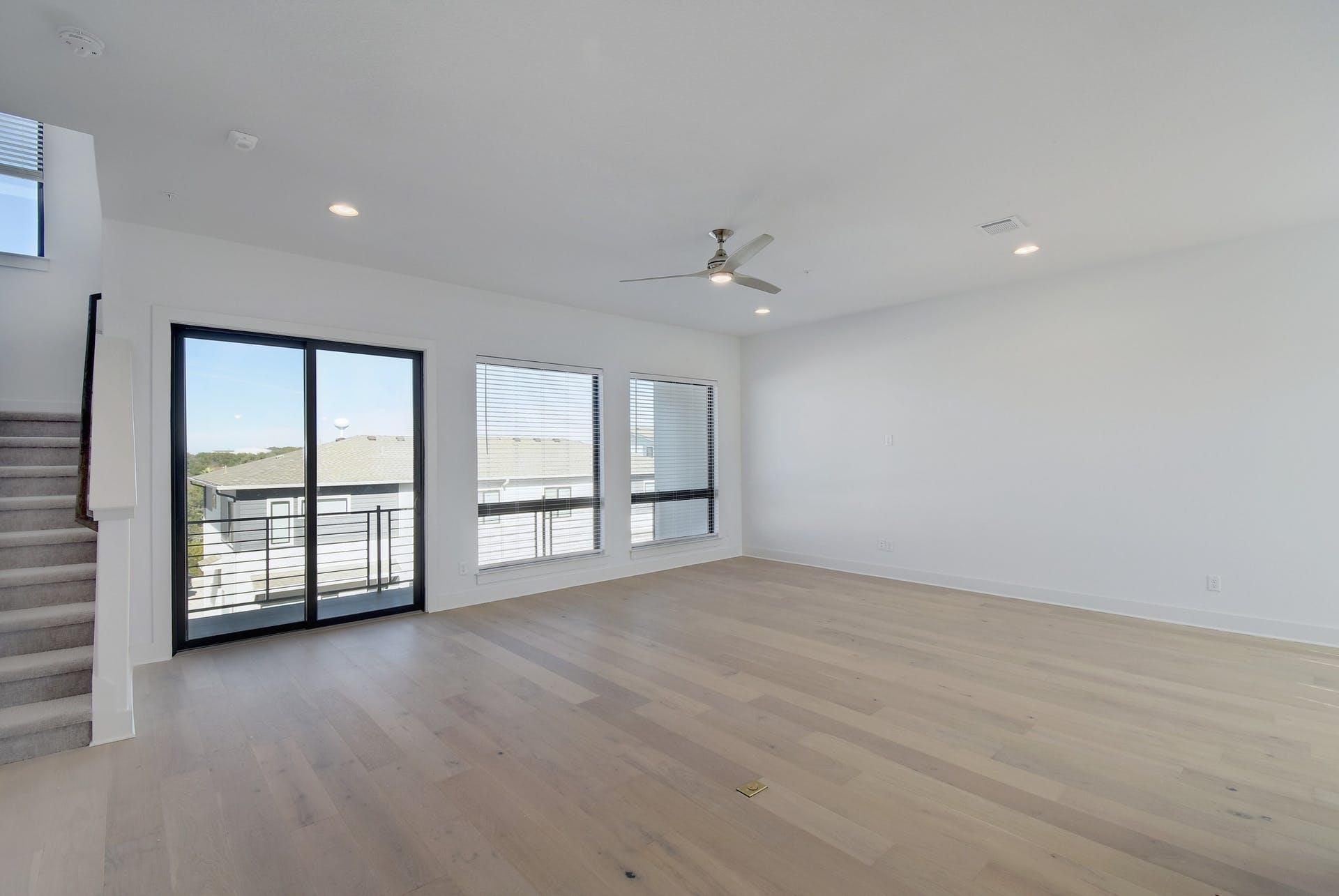 2050 Lohmans Spur Rd # 402, Austin, TX 78734