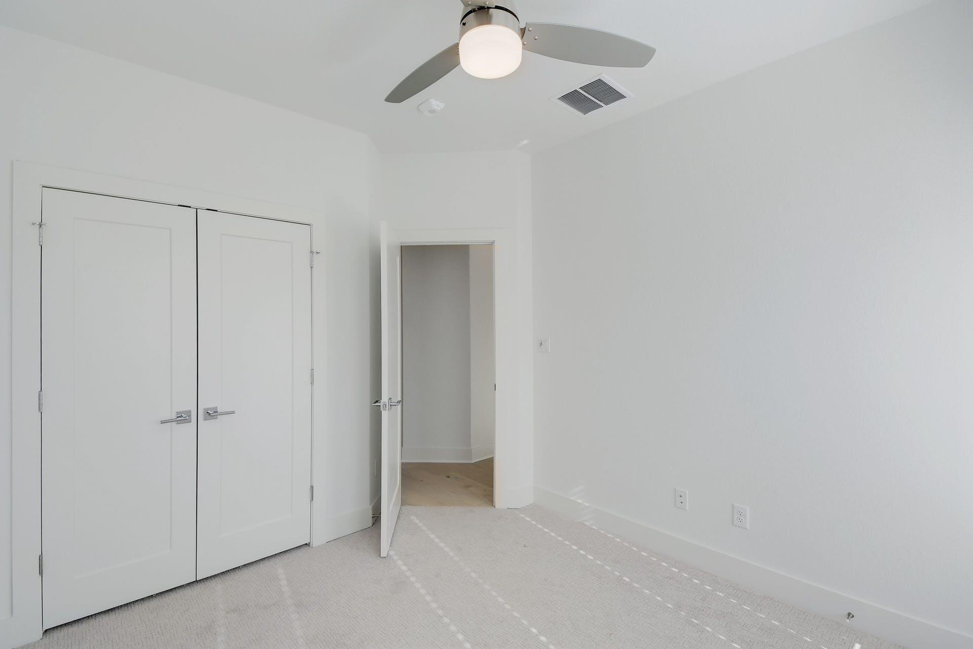 2050 Lohmans Spur Rd # 402, Austin, TX 78734