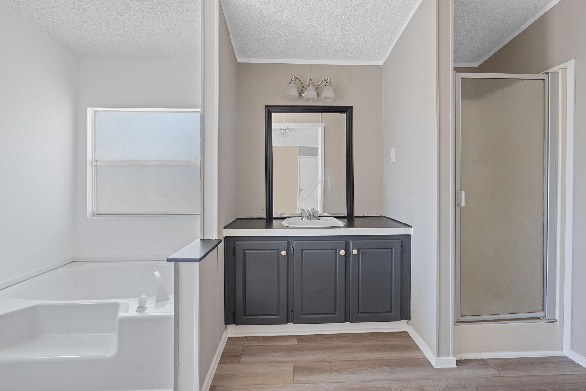 1385 Pettytown Rd, Dale, TX 78616