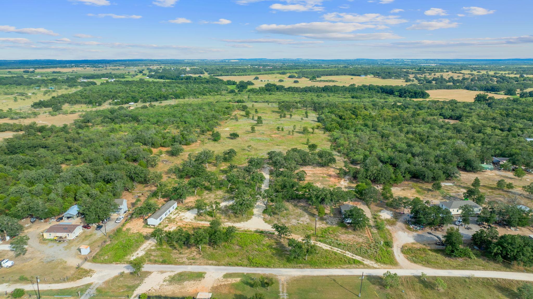 1385 Pettytown Rd, Dale, TX 78616