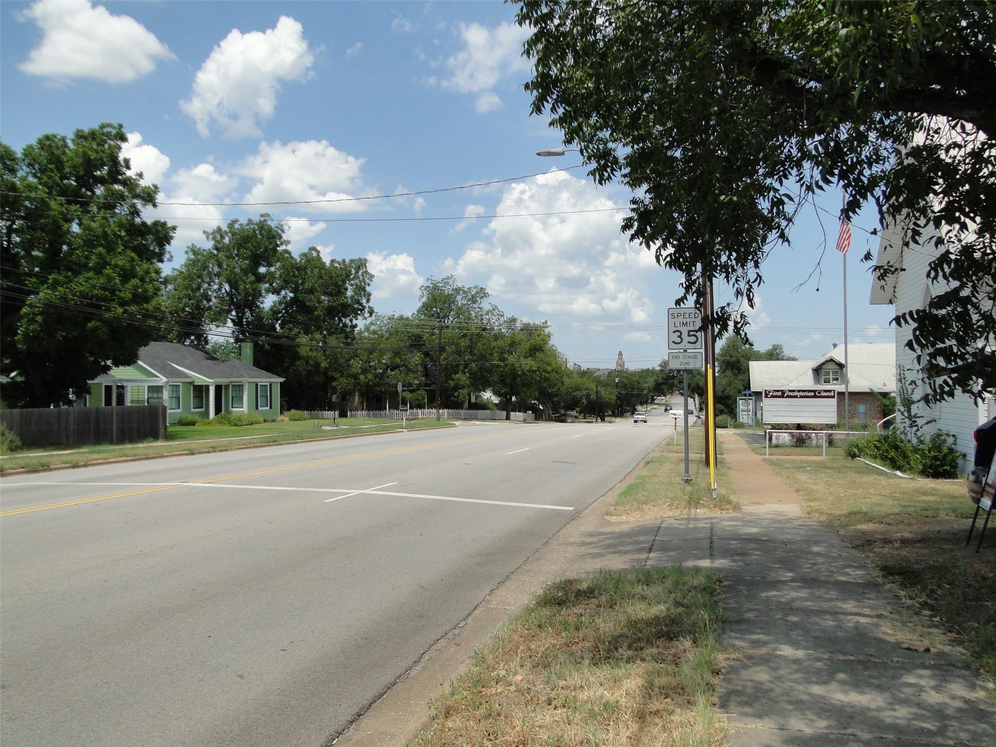 1308 Ford St, Llano, TX 78643