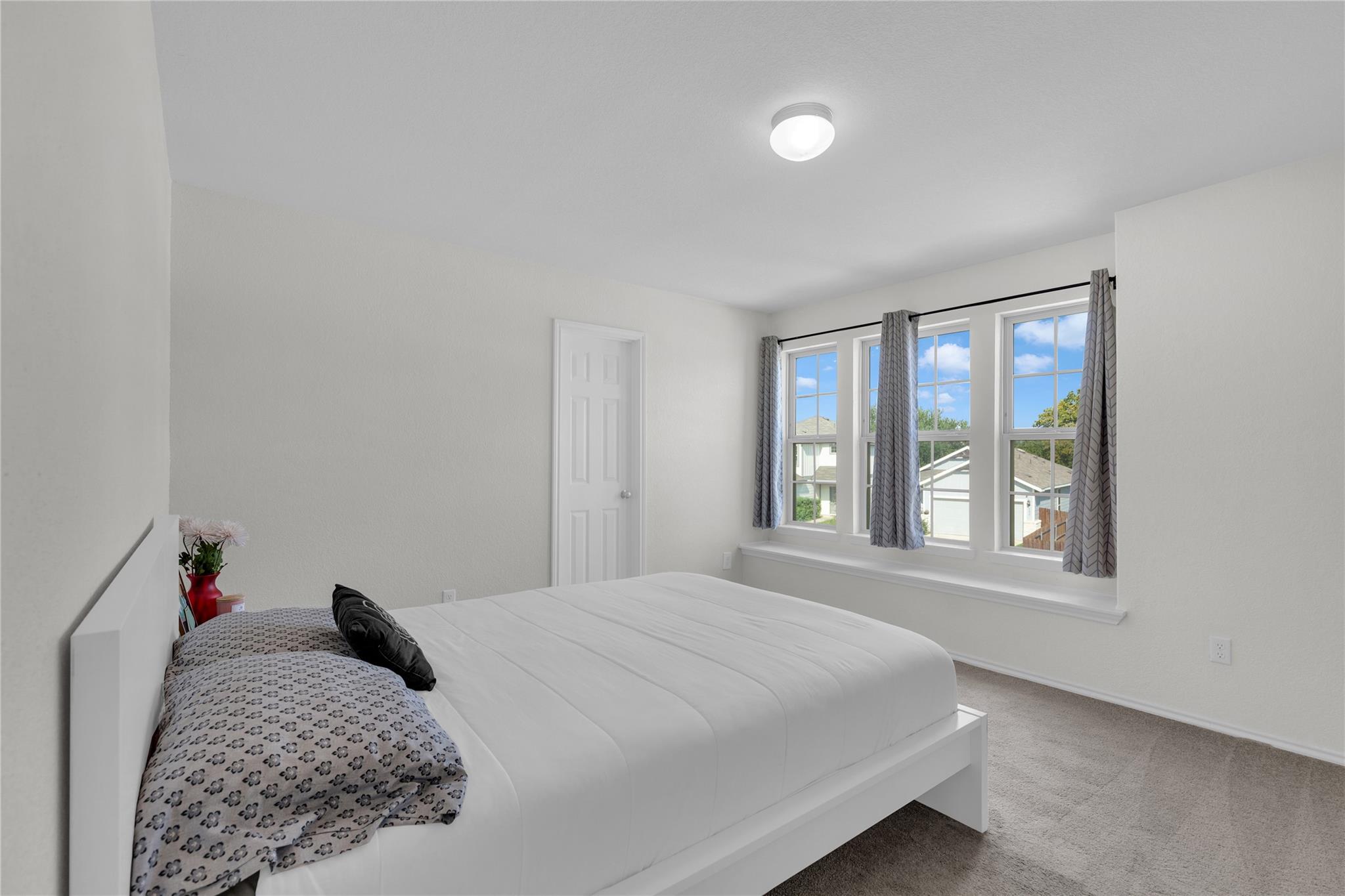 105 Spotted Rail Rdg, Leander, TX 78641