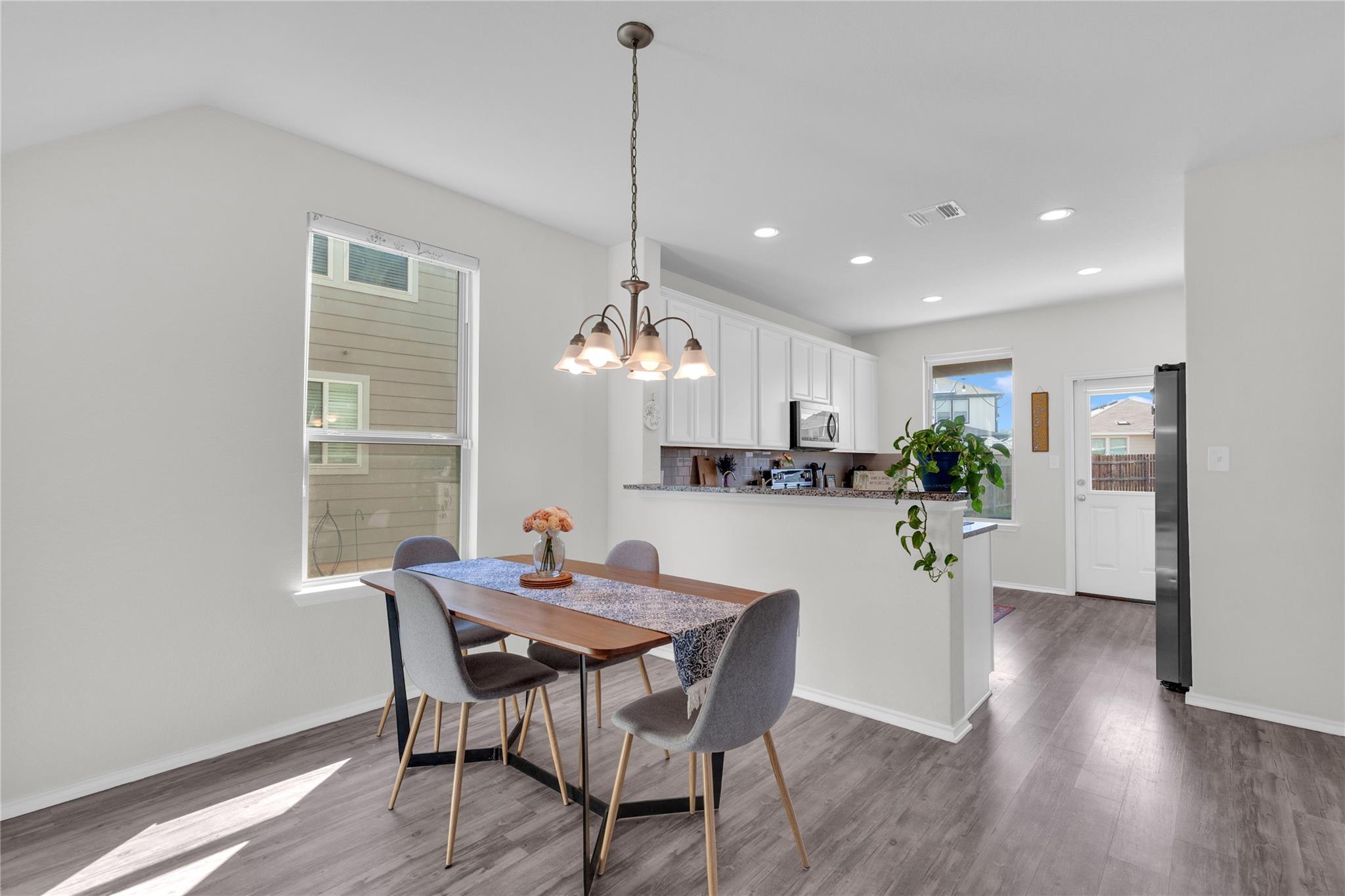 105 Spotted Rail Rdg, Leander, TX 78641