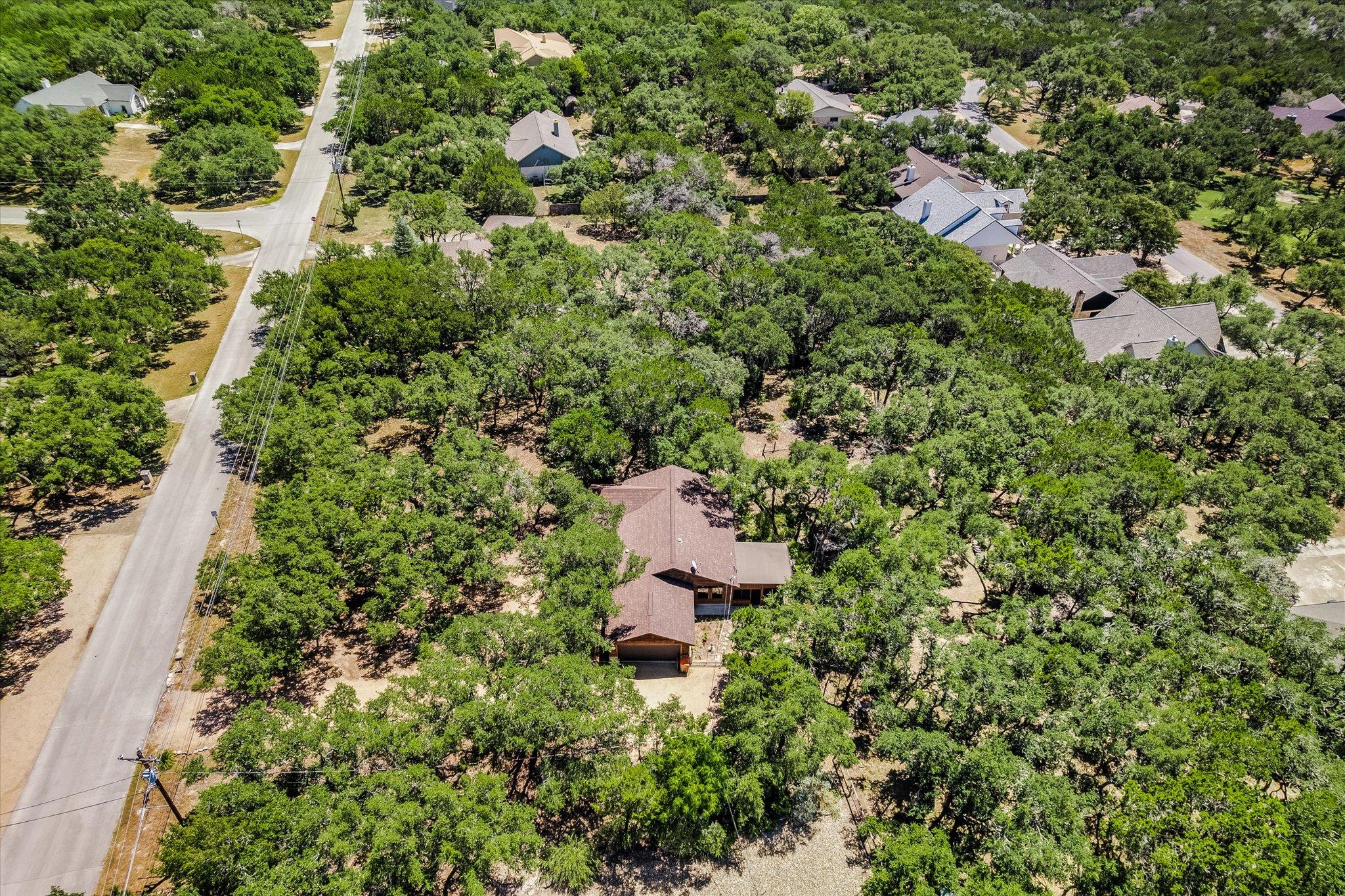 611 Mountain Crest Dr, Wimberley, TX 78676