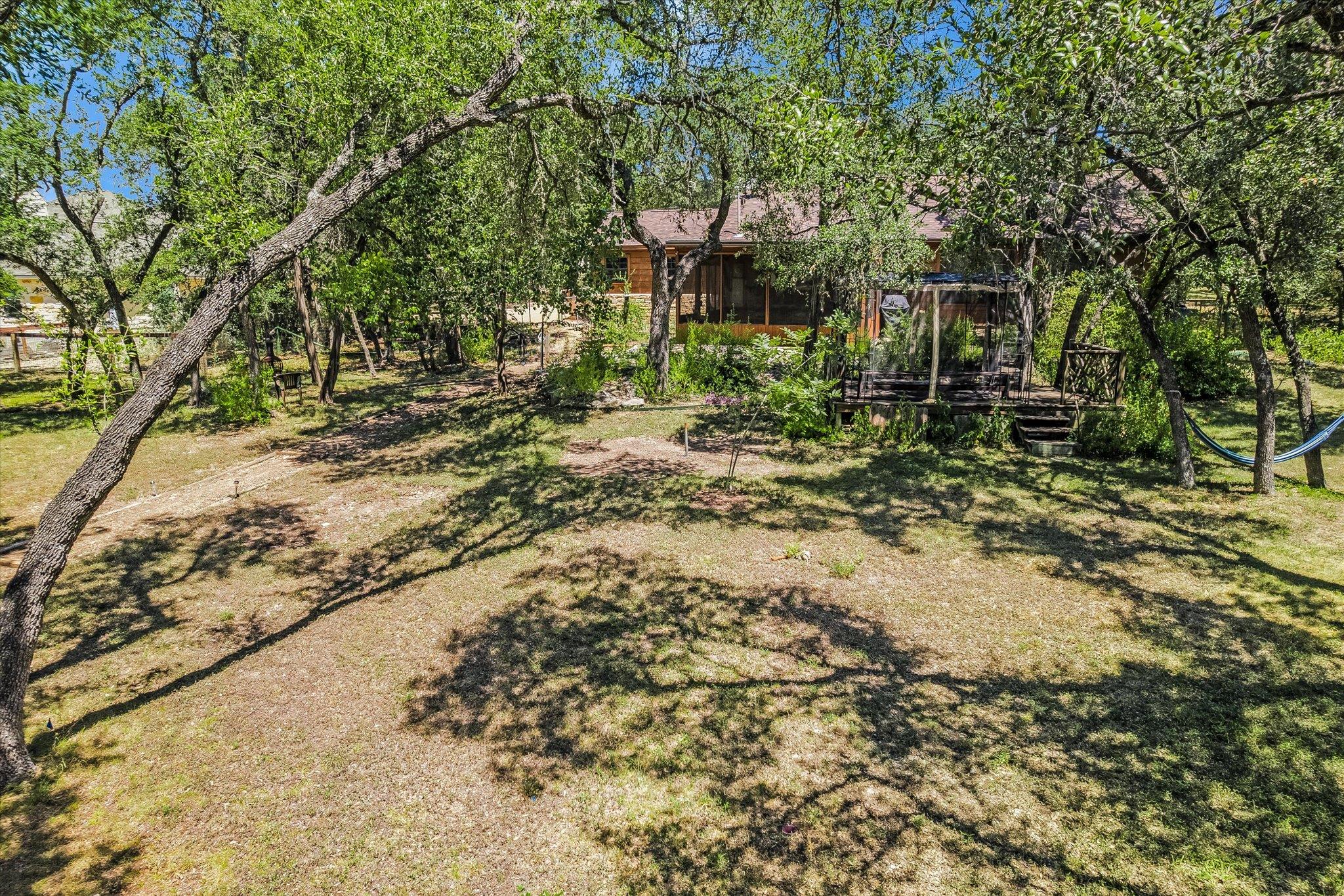 611 Mountain Crest Dr, Wimberley, TX 78676