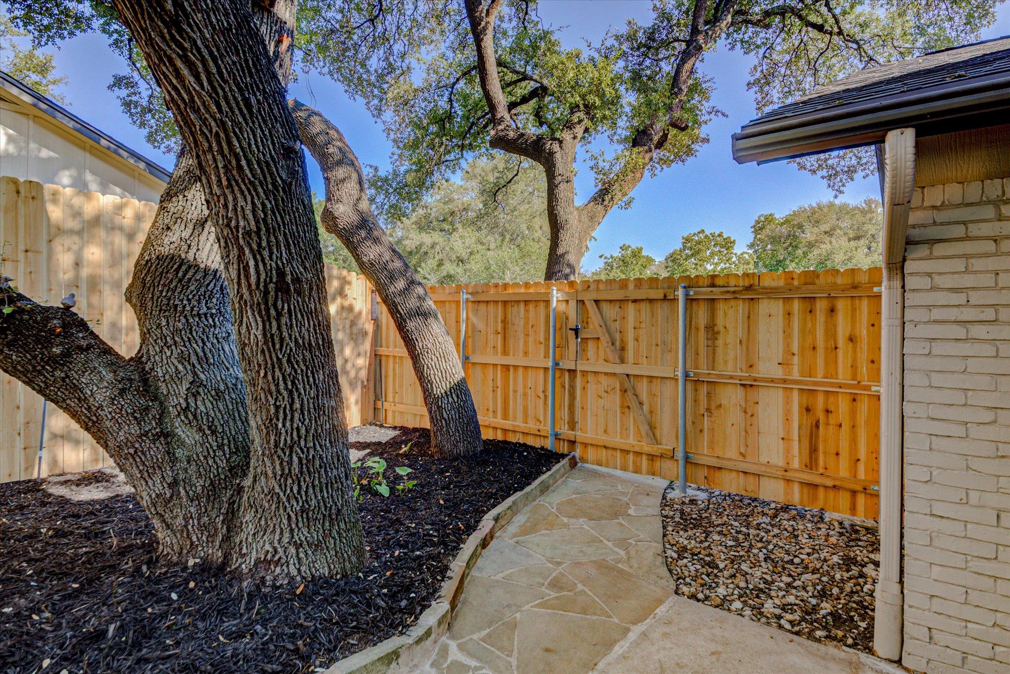 2713 Bryonhall Dr, Austin, TX 78745