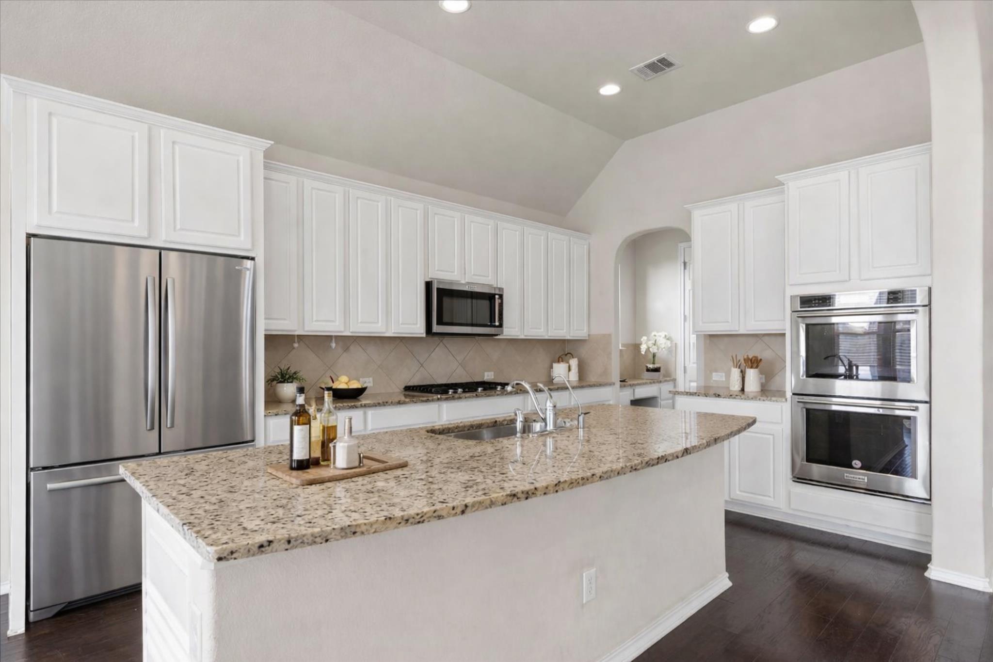 532 Stone River Dr, Austin, TX 78737