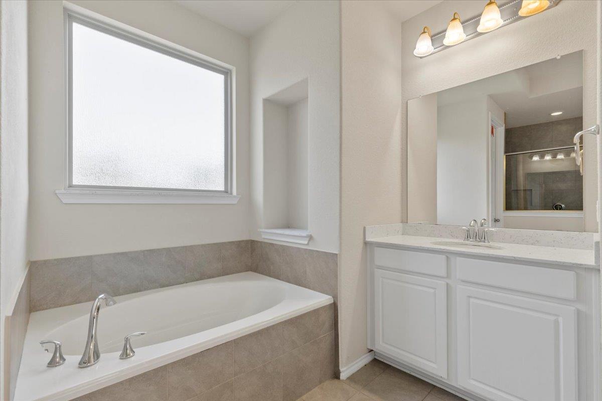 532 Stone River Dr, Austin, TX 78737